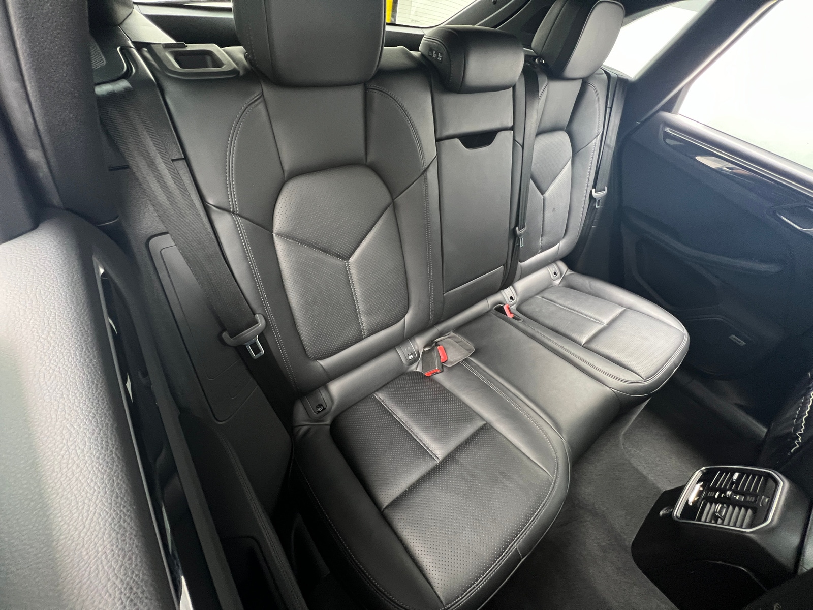 Thumbnail: 2018 Porsche Macan - 5