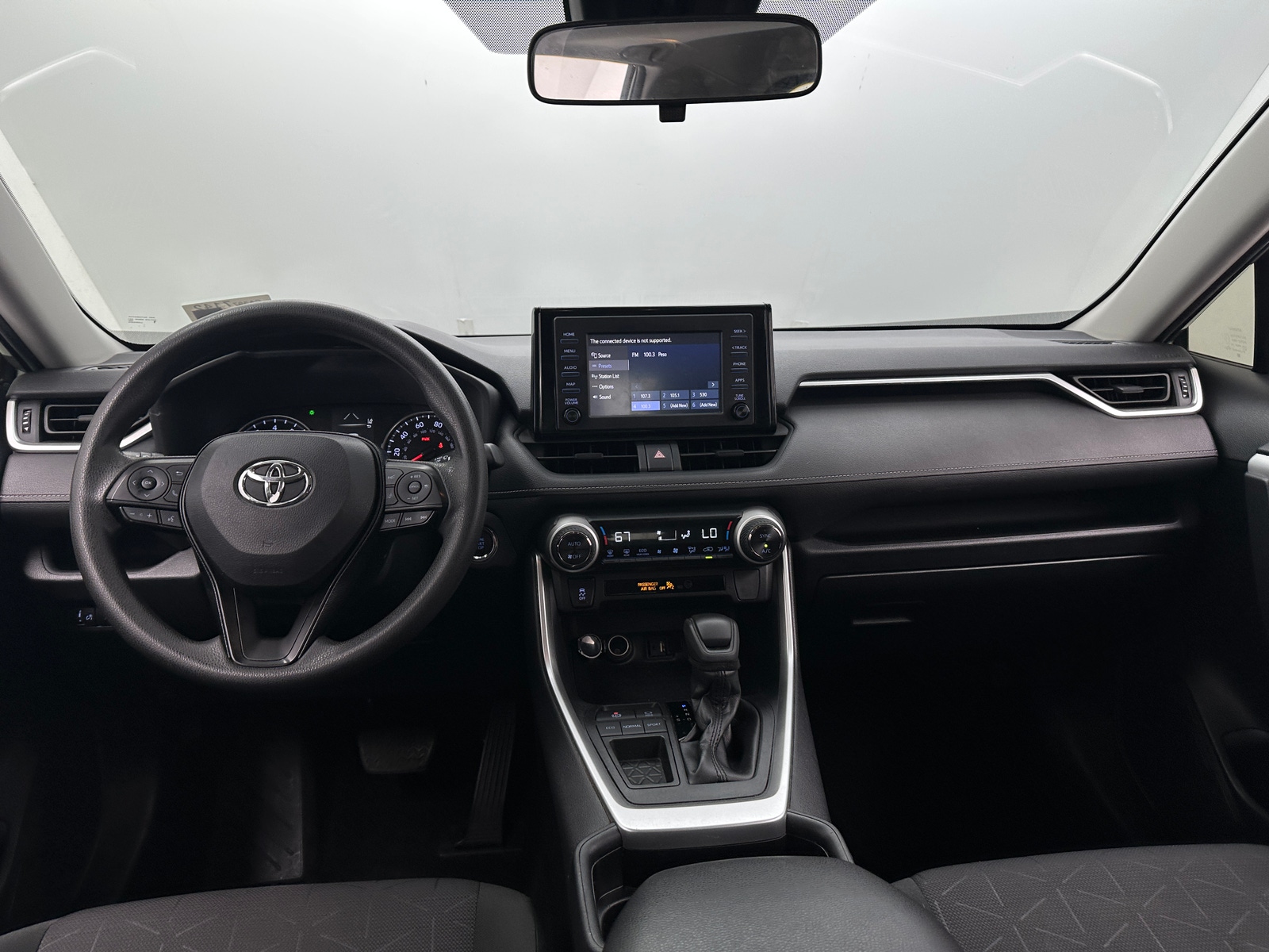 Thumbnail: 2019 Toyota RAV4 - 3