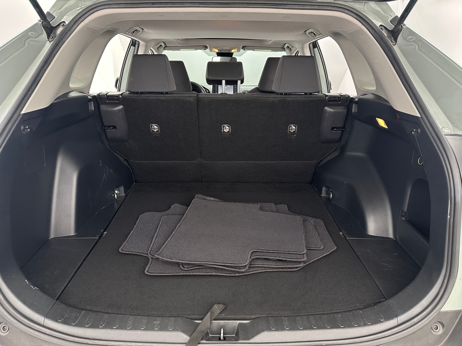 Thumbnail: 2019 Toyota RAV4 - 7