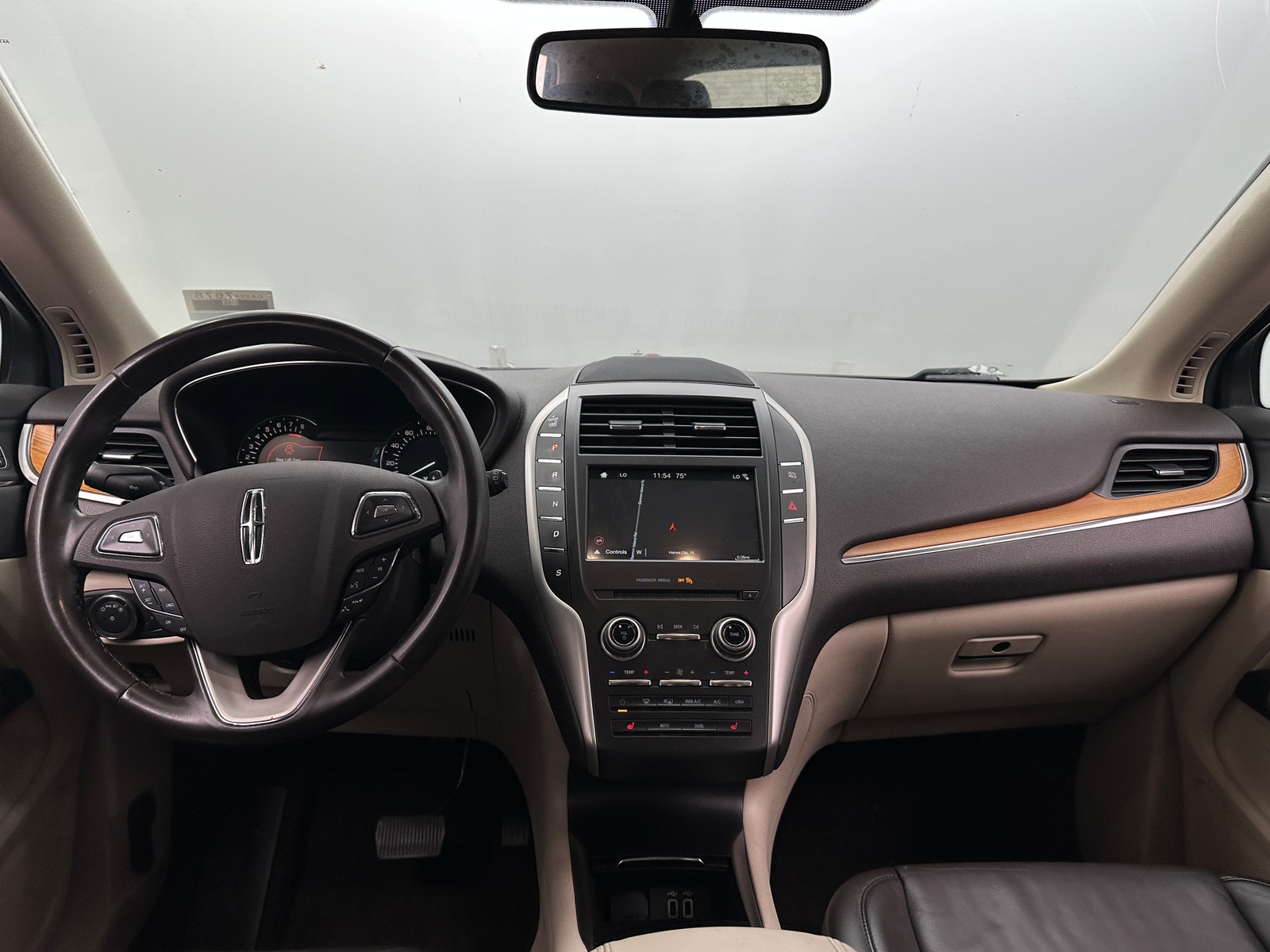 Thumbnail: 2017 Lincoln MKC - 2