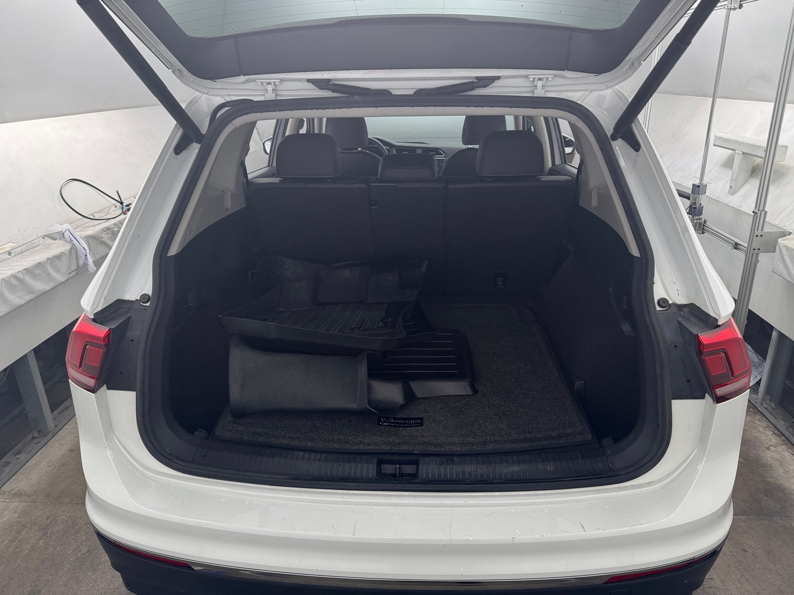 Thumbnail: 2021 Volkswagen Tiguan - 6