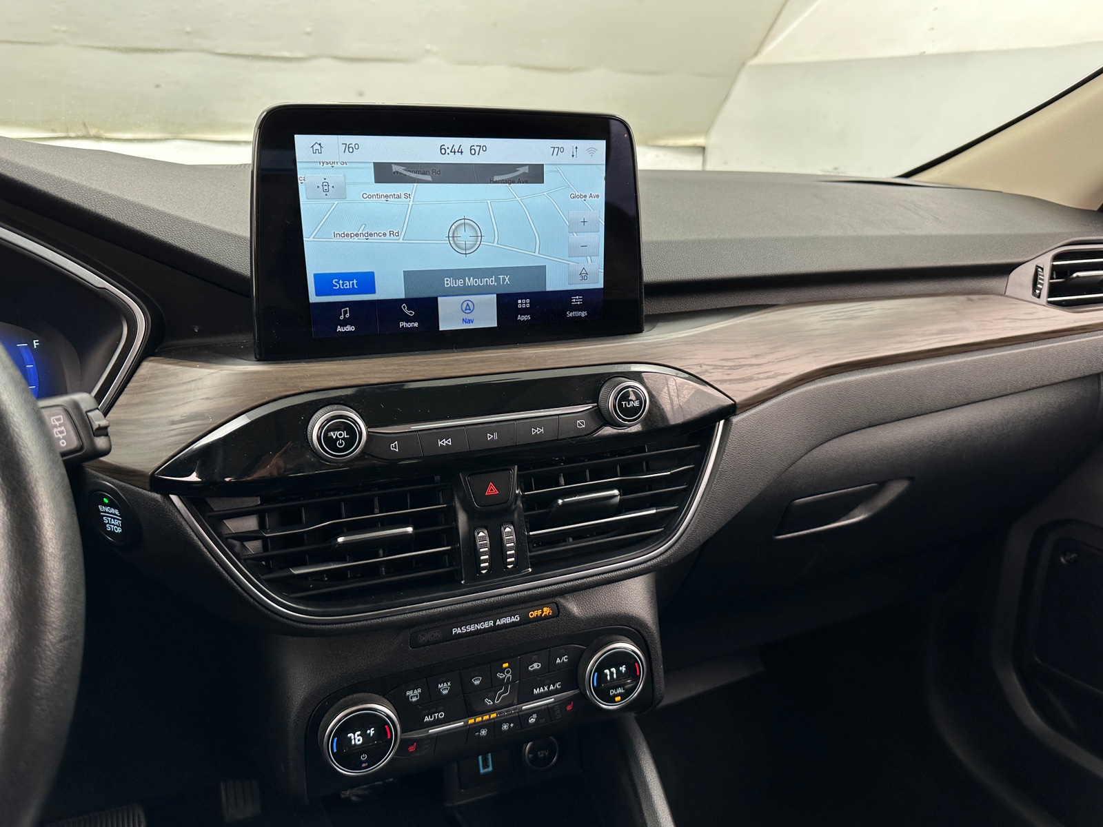 Thumbnail: 2020 Ford Escape - 3