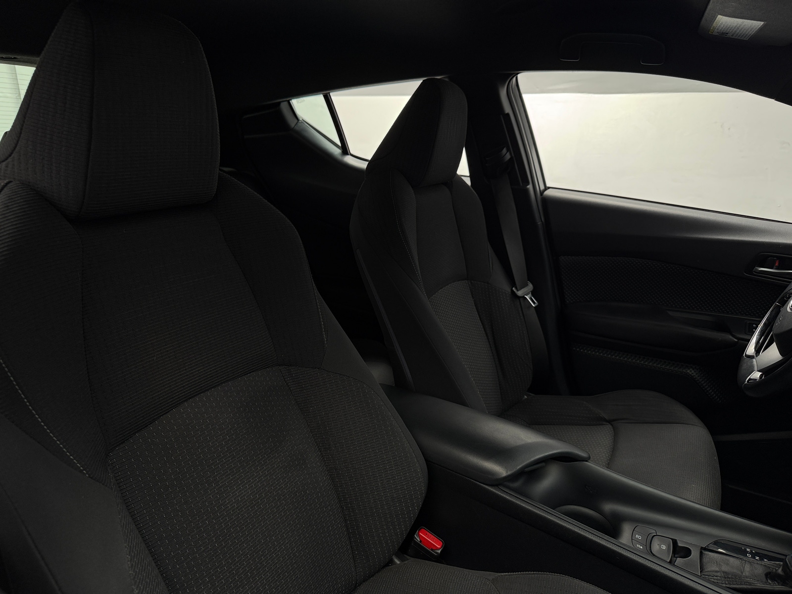 Thumbnail: 2018 Toyota C-HR - 2