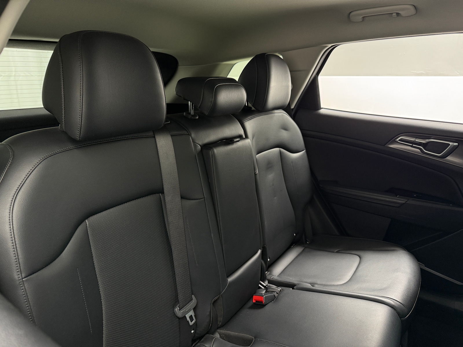 Thumbnail: 2023 Kia Sportage - 5