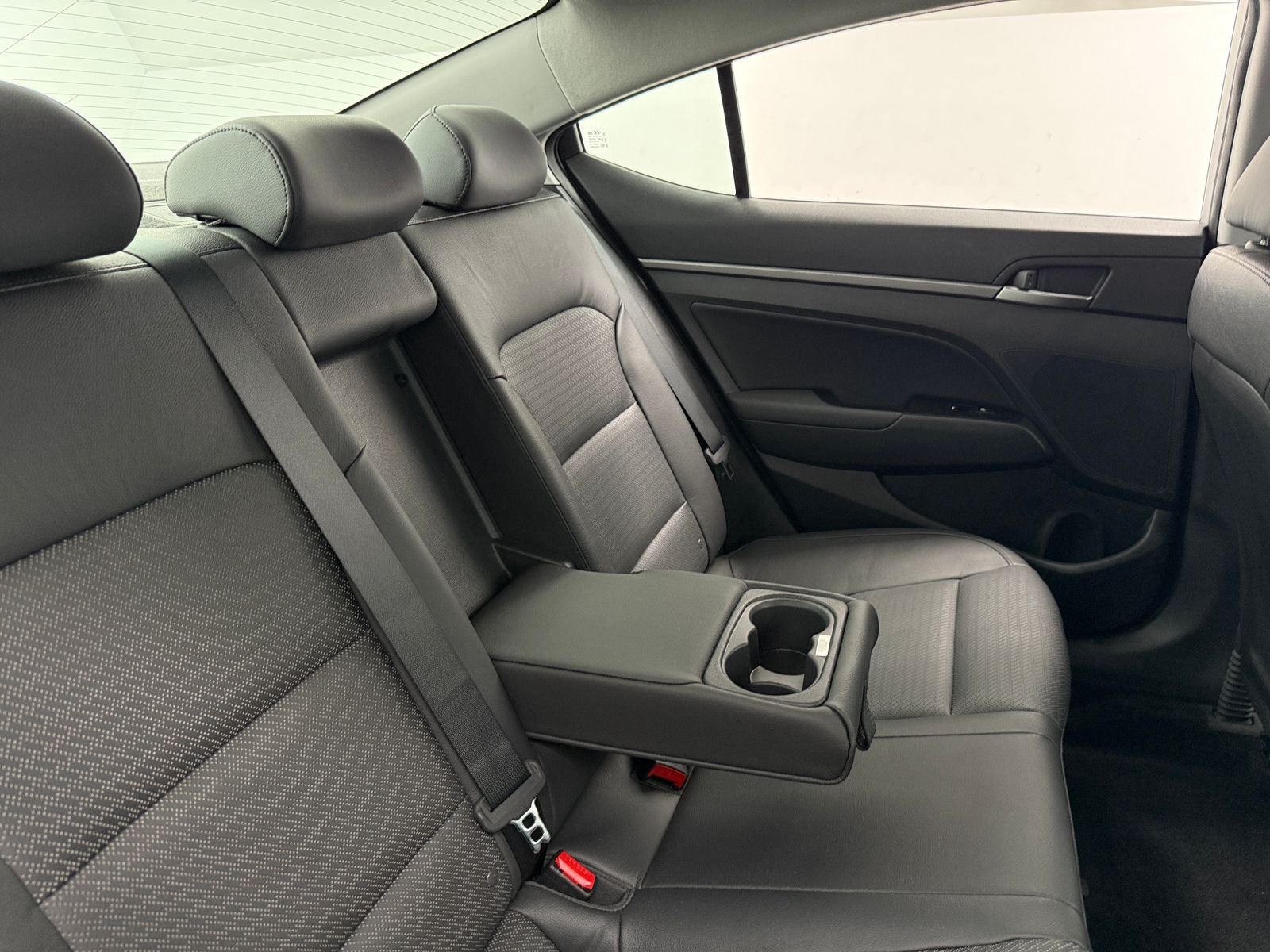 Thumbnail: 2017 Hyundai Elantra - 5