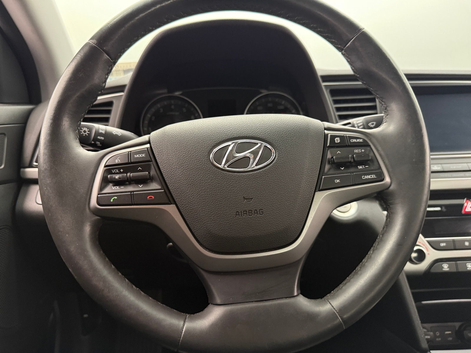 Thumbnail: 2017 Hyundai Elantra - 4