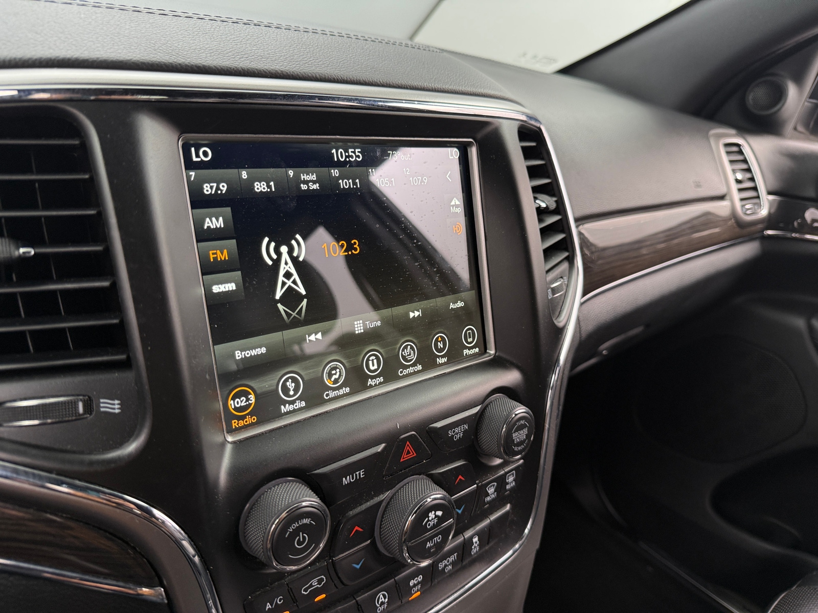 Thumbnail: 2018 Jeep Grand Cherokee - 3