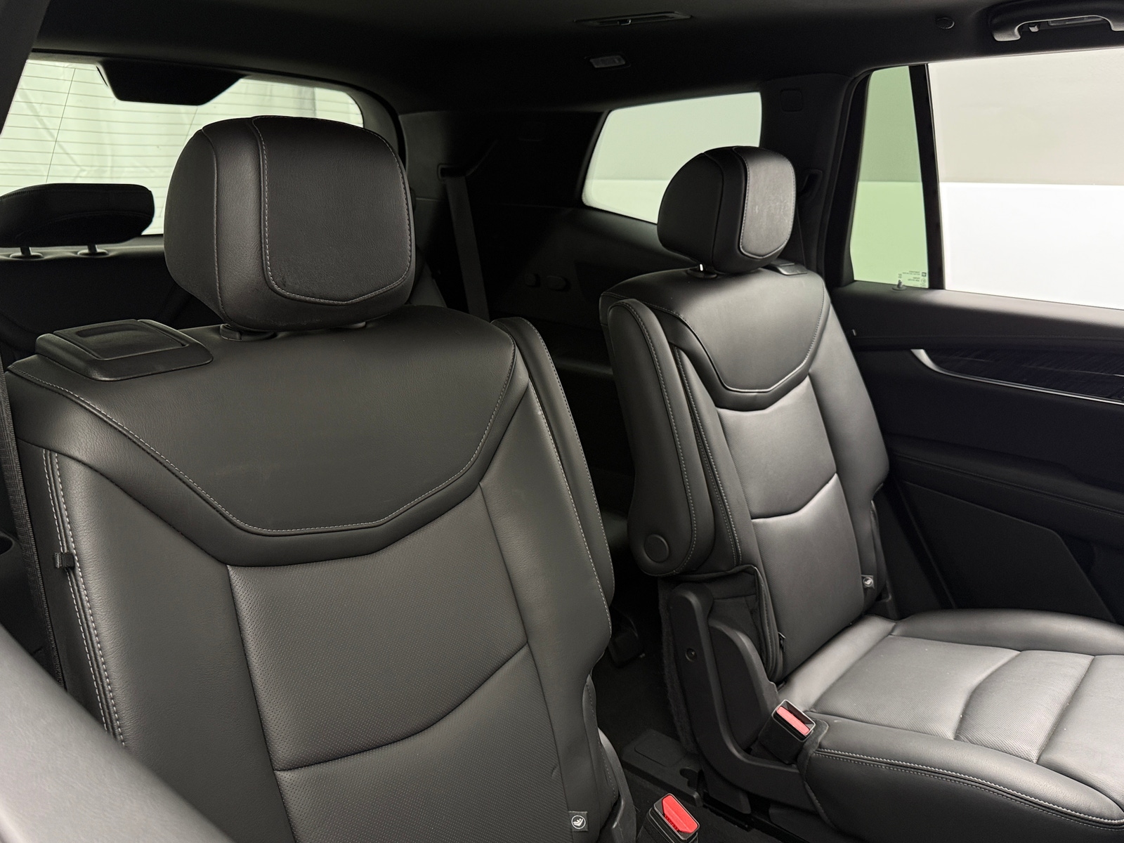 Thumbnail: 2025 Cadillac XT6 - 5