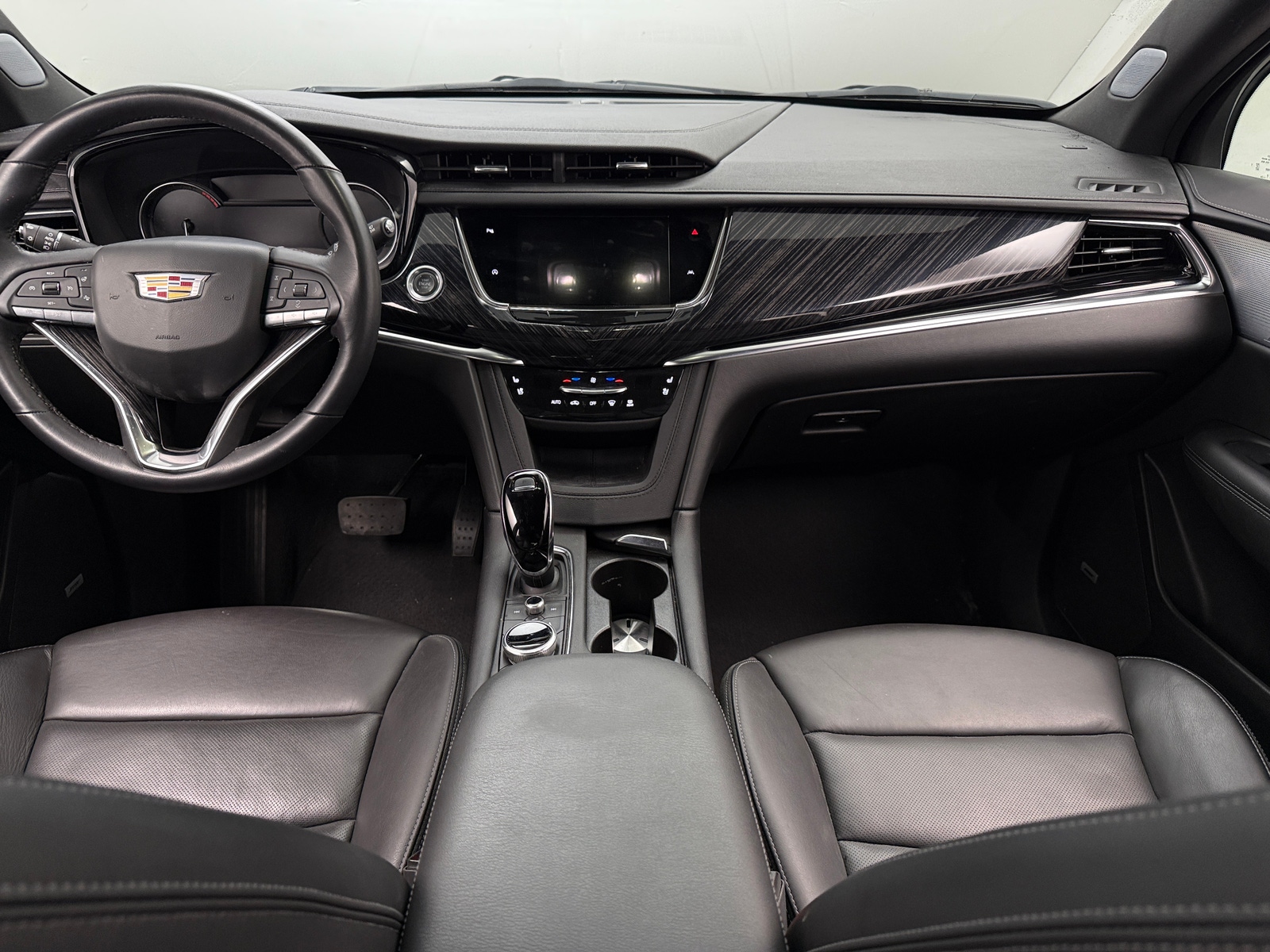 Thumbnail: 2025 Cadillac XT6 - 2