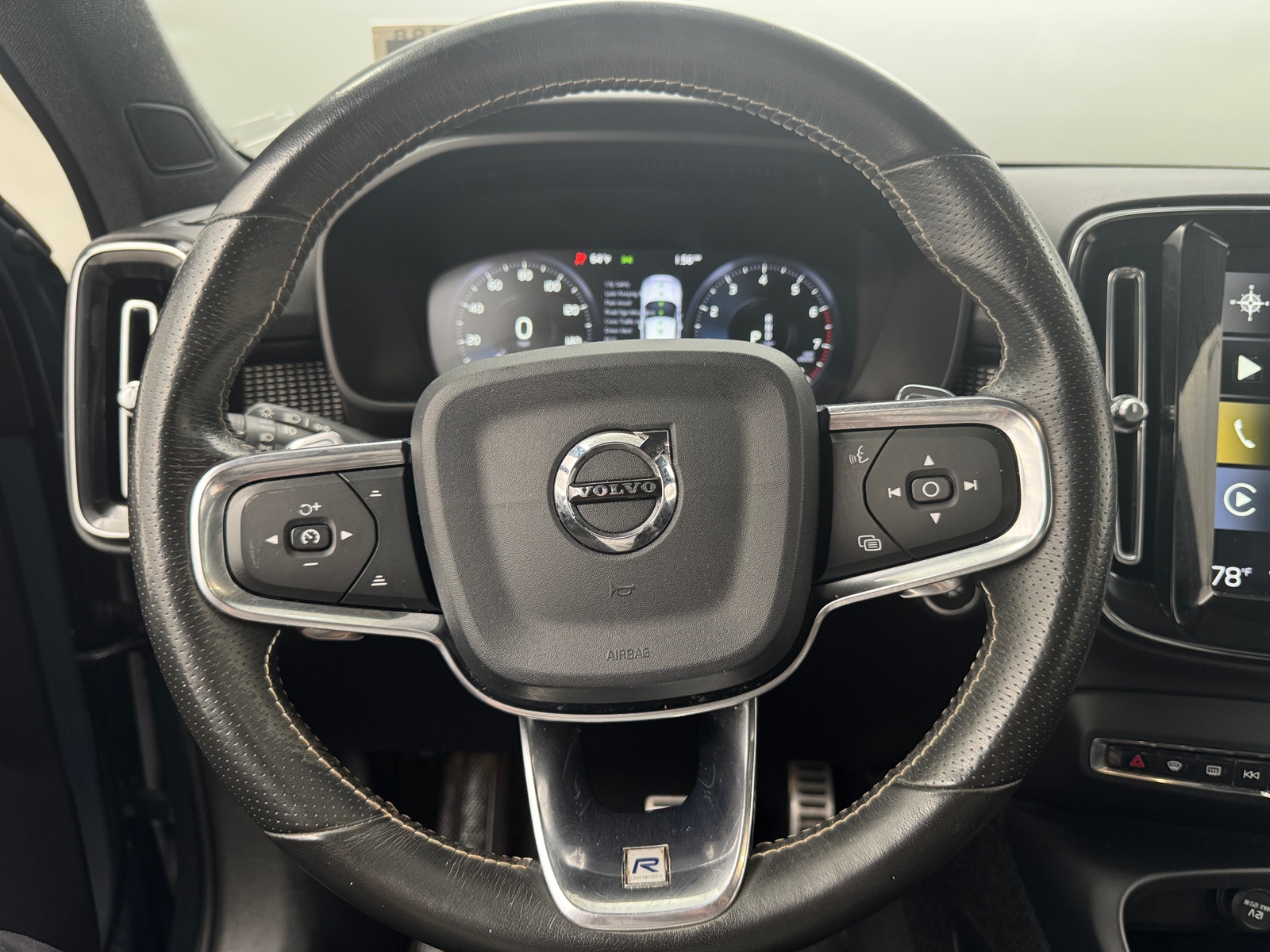 Thumbnail: 2020 Volvo XC40 - 4