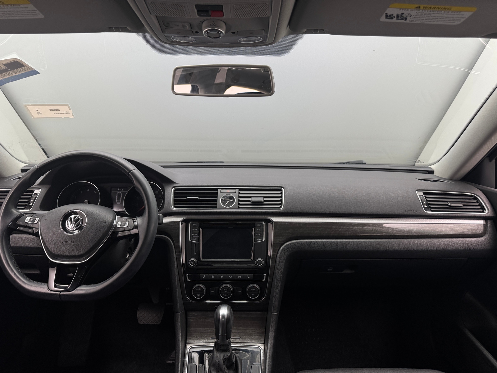 Thumbnail: 2016 Volkswagen Passat - 2