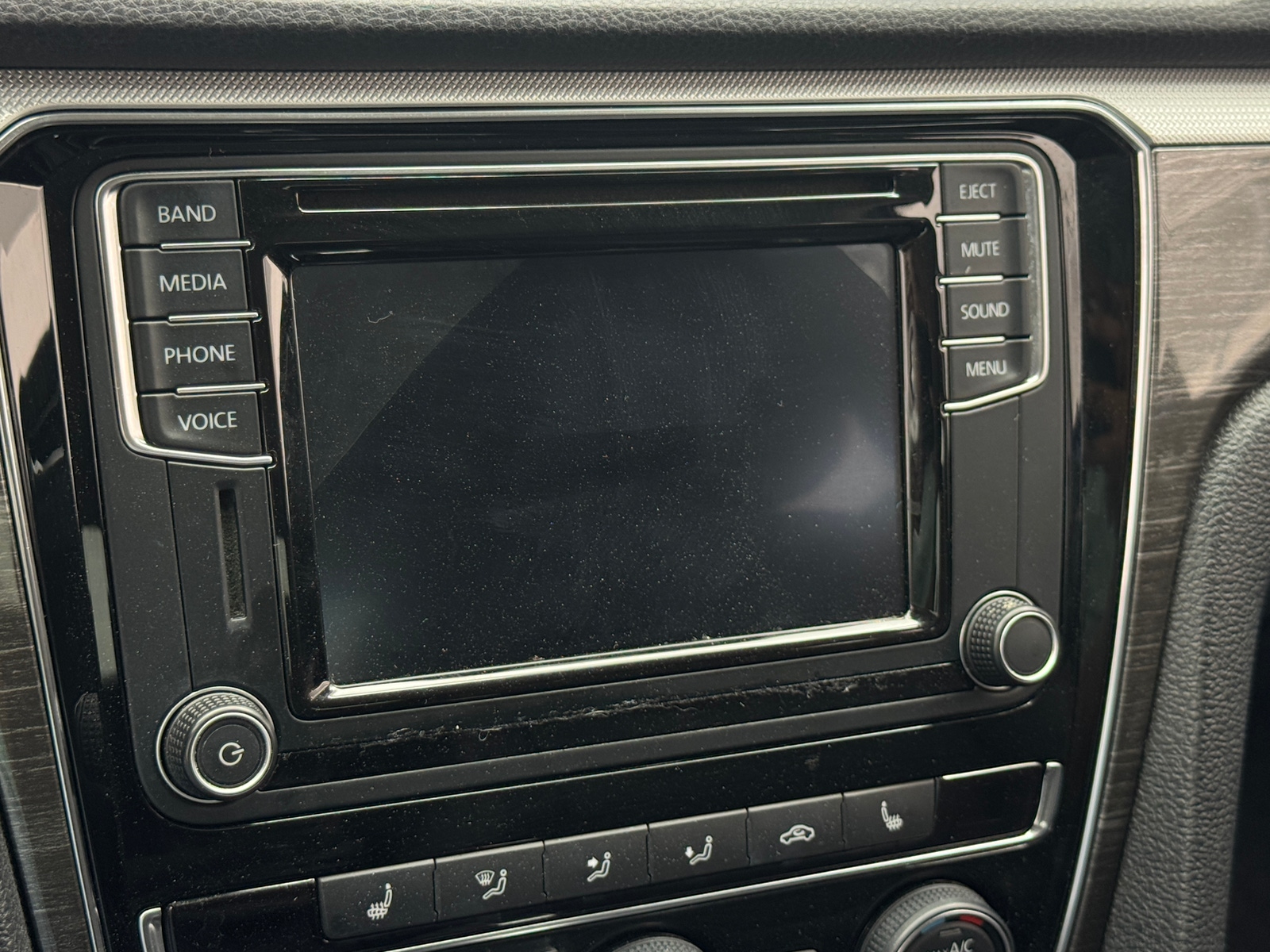 Thumbnail: 2016 Volkswagen Passat - 3