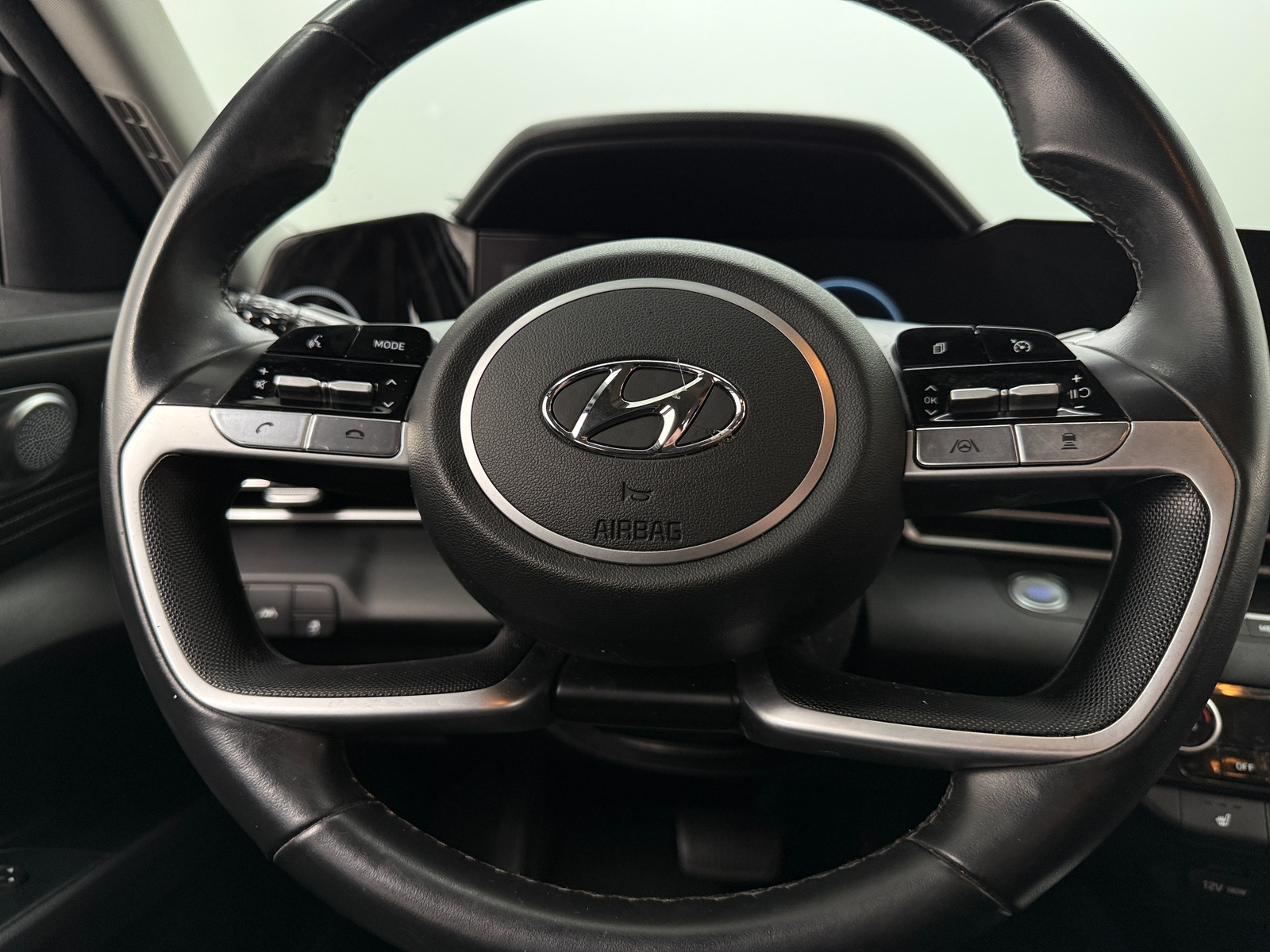 Thumbnail: 2023 Hyundai Elantra - 5