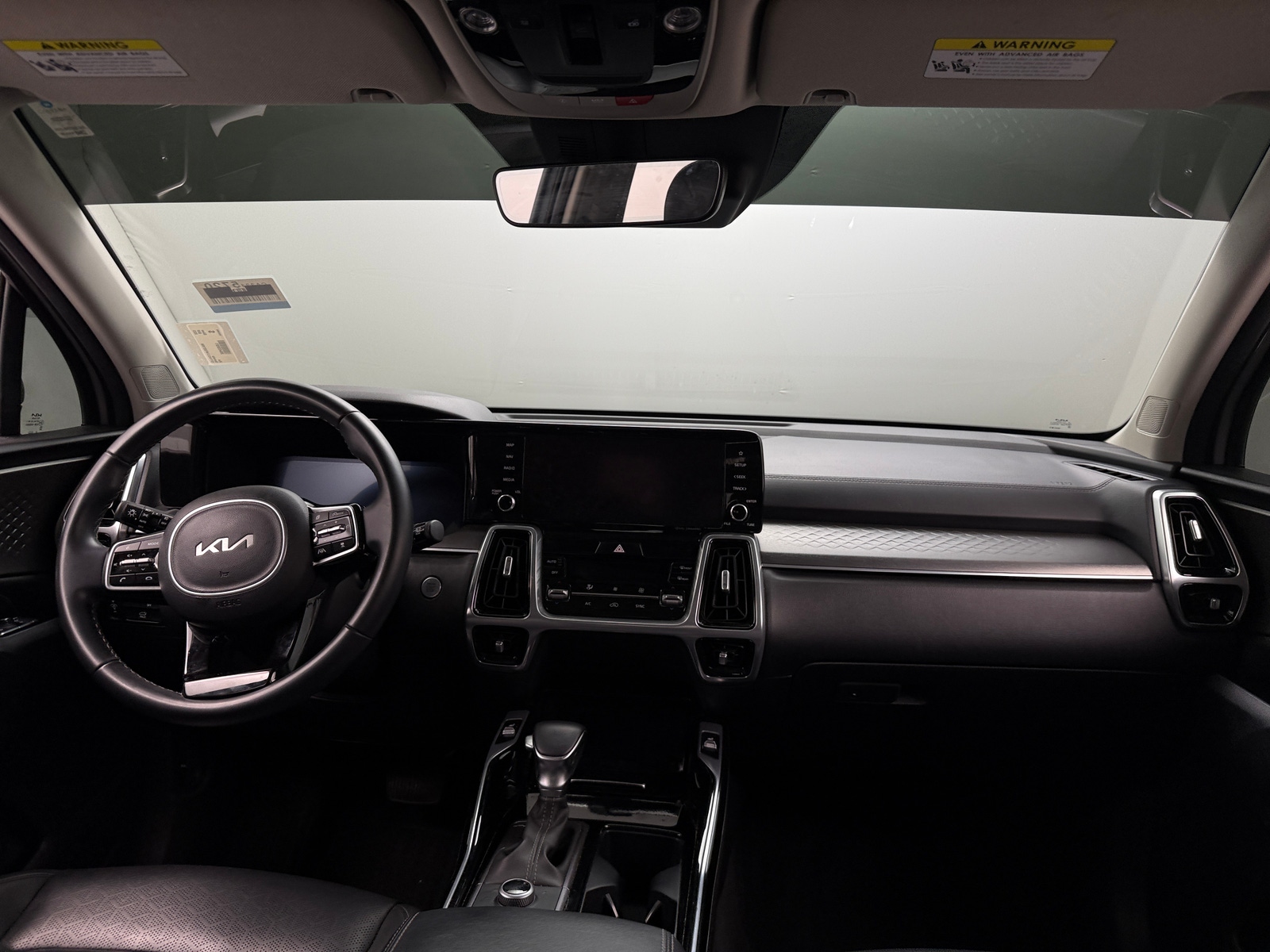 Thumbnail: 2023 Kia Sorento - 2