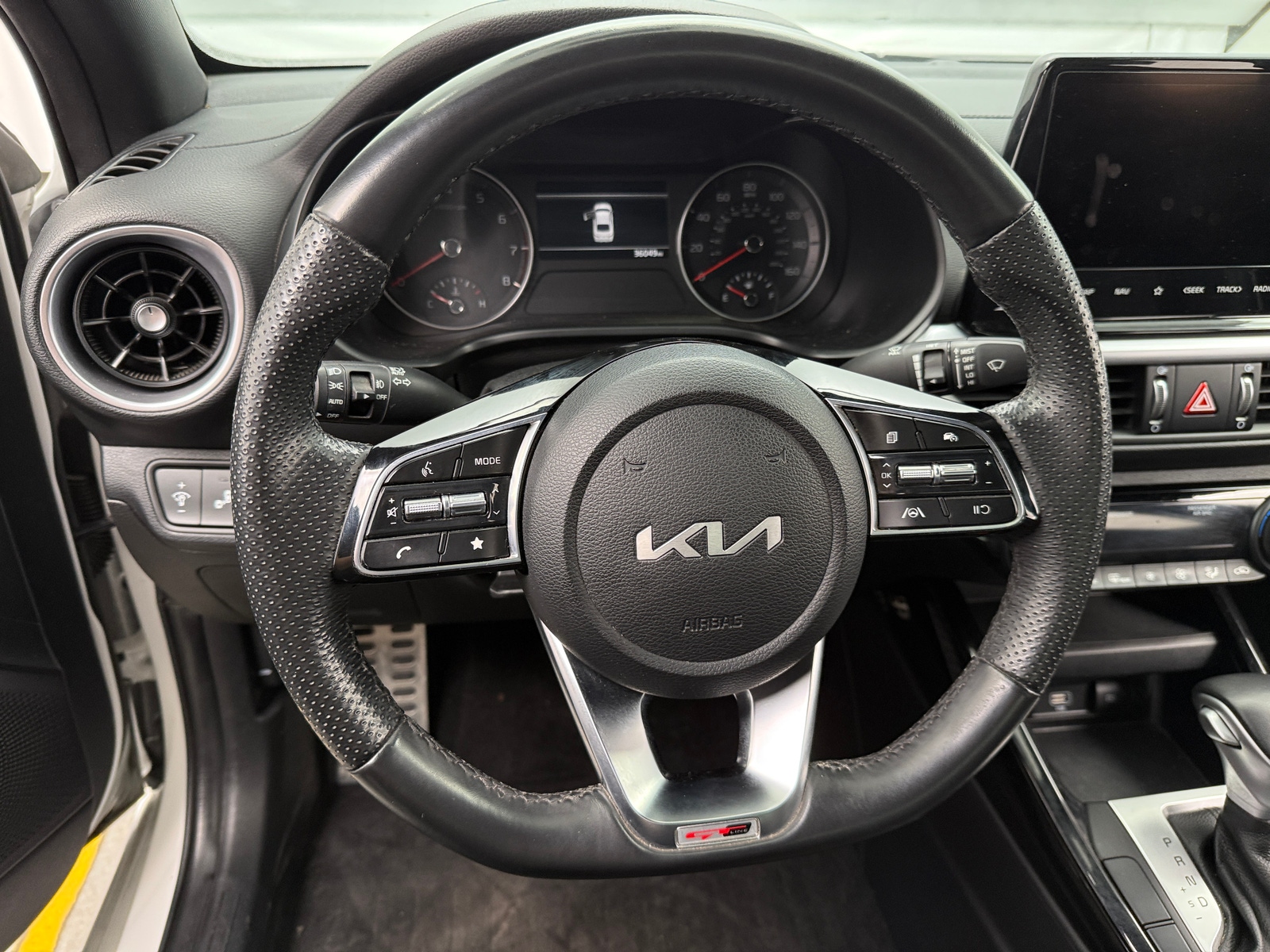 Thumbnail: 2023 Kia Forte - 5