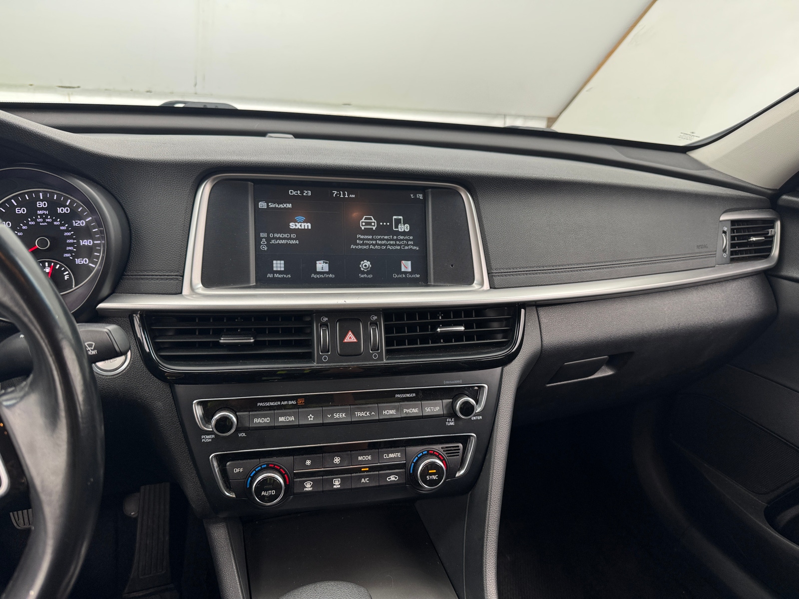 Thumbnail: 2019 Kia Optima - 3