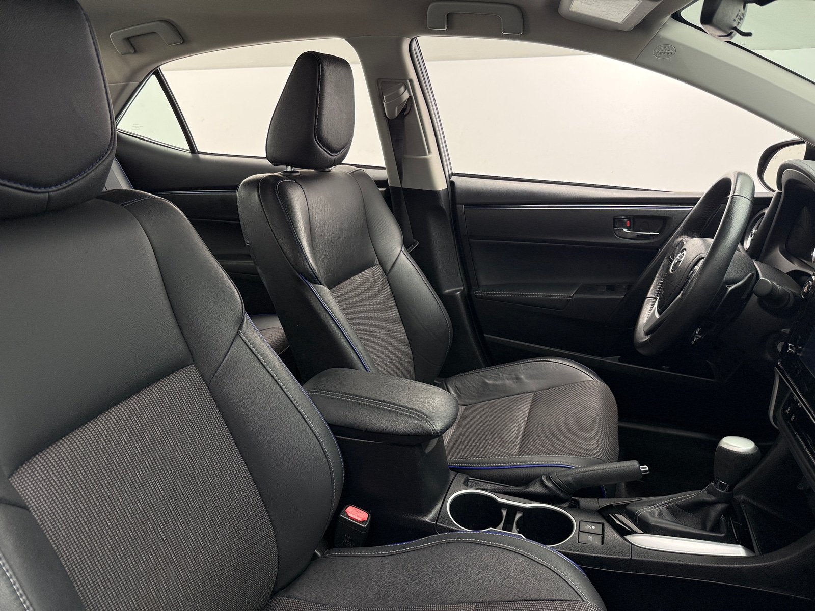 Thumbnail: 2018 Toyota Corolla - 2