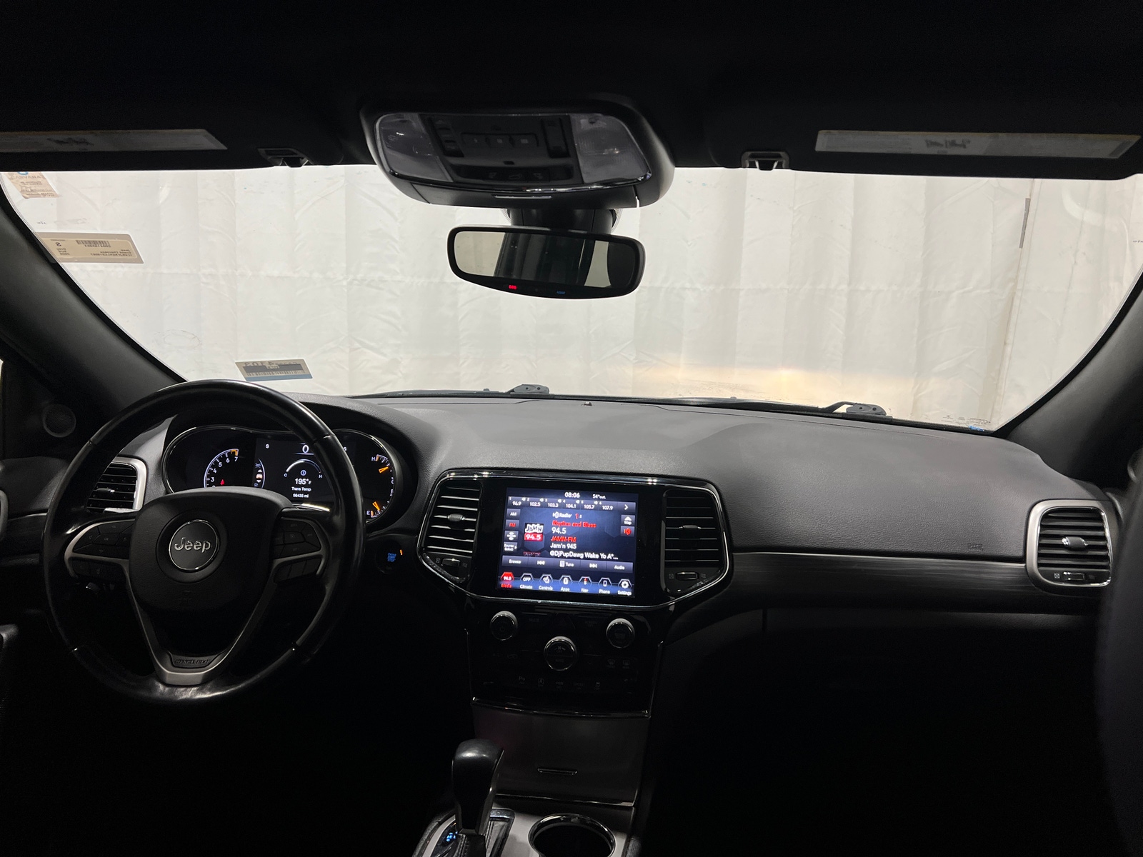 Thumbnail: 2020 Jeep Grand Cherokee - 3