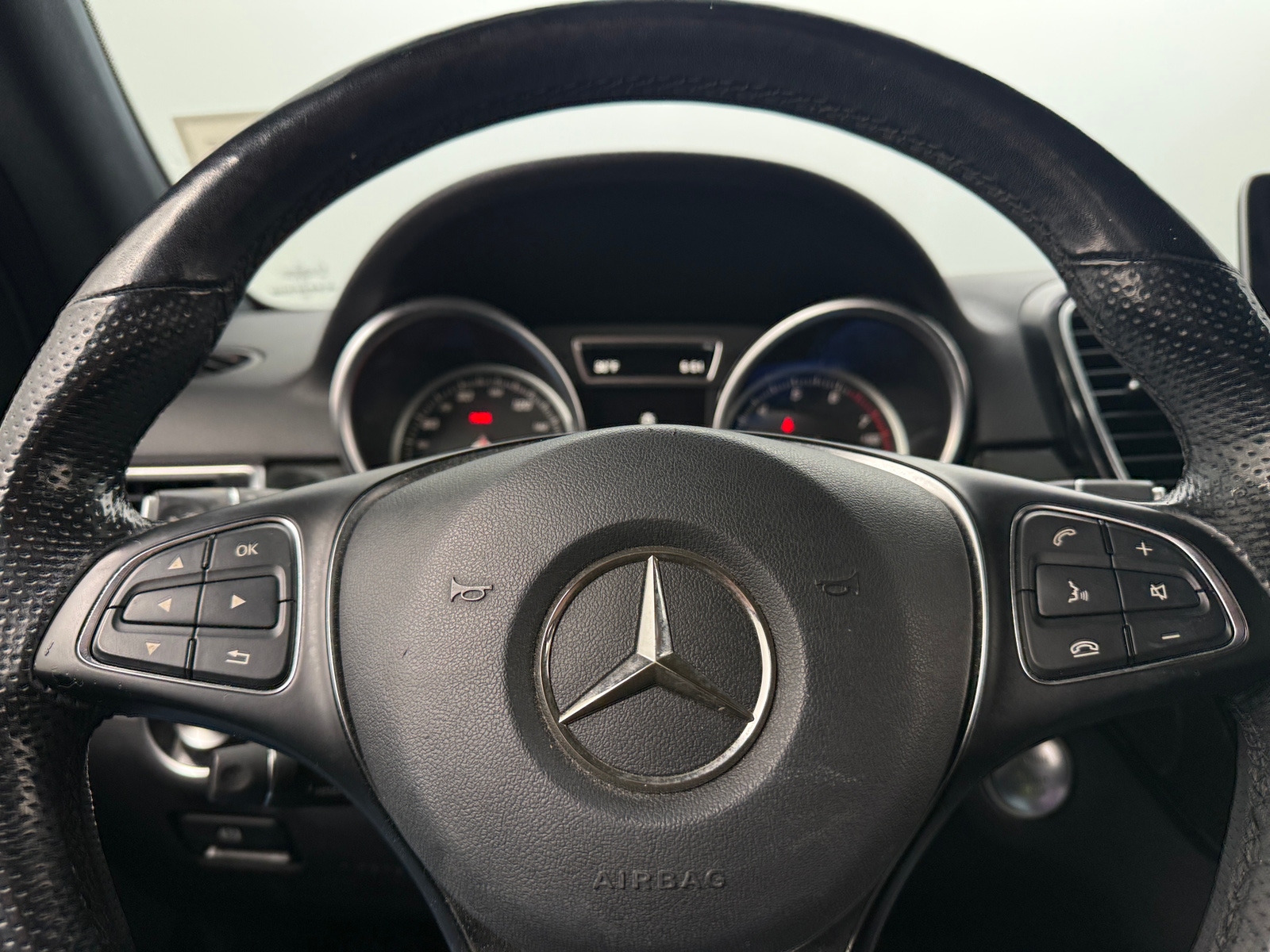 Thumbnail: 2018 Mercedes-Benz GLE - 4