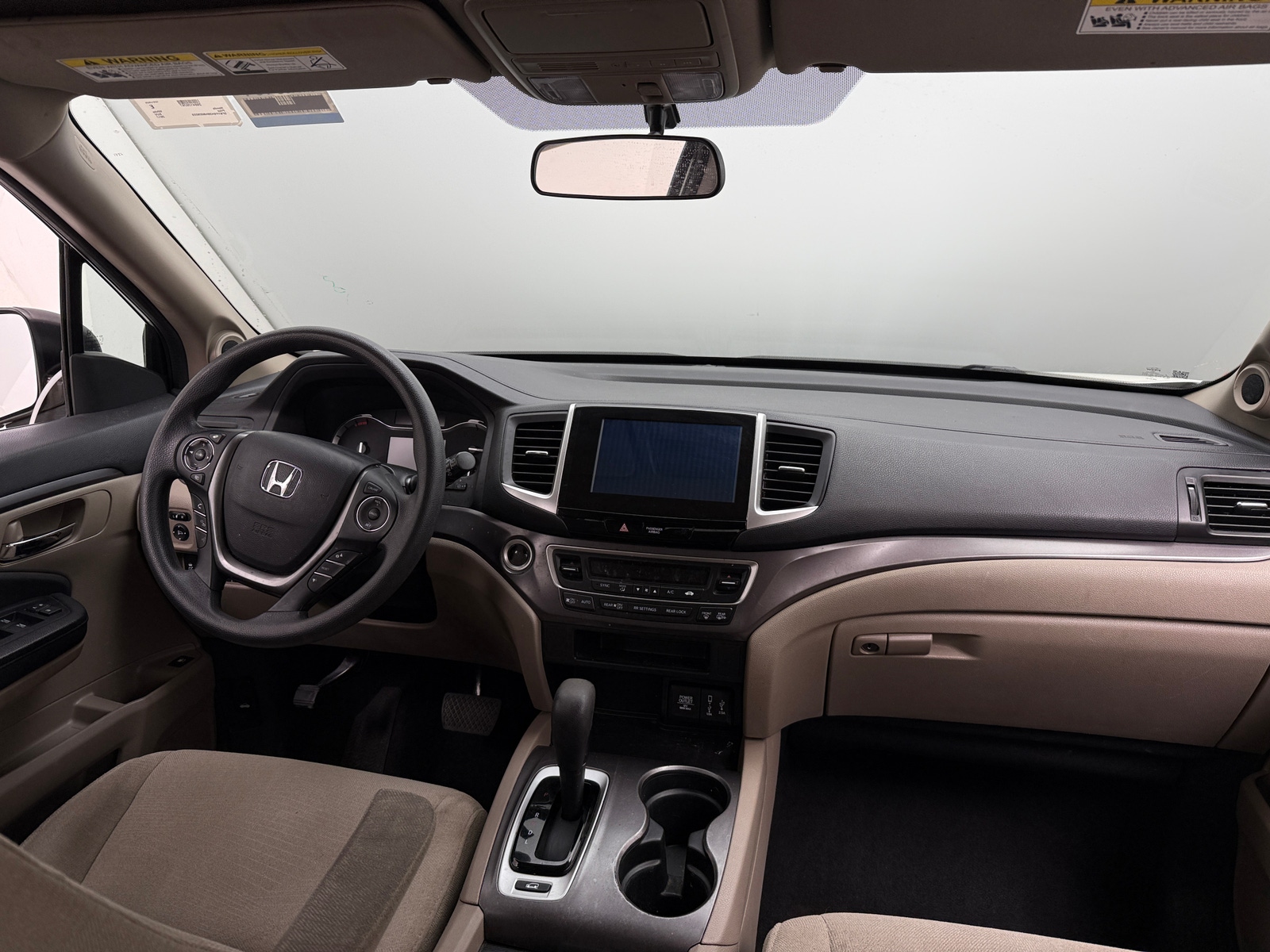 Thumbnail: 2017 Honda Pilot - 3