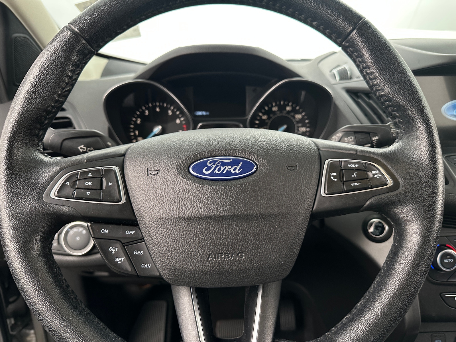 Thumbnail: 2019 Ford Escape - 4
