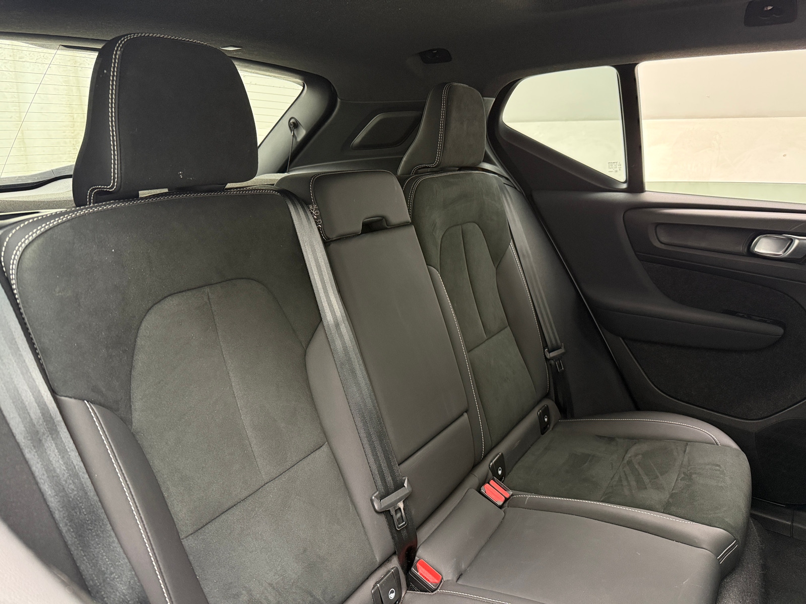 Thumbnail: 2024 Volvo XC40 - 5