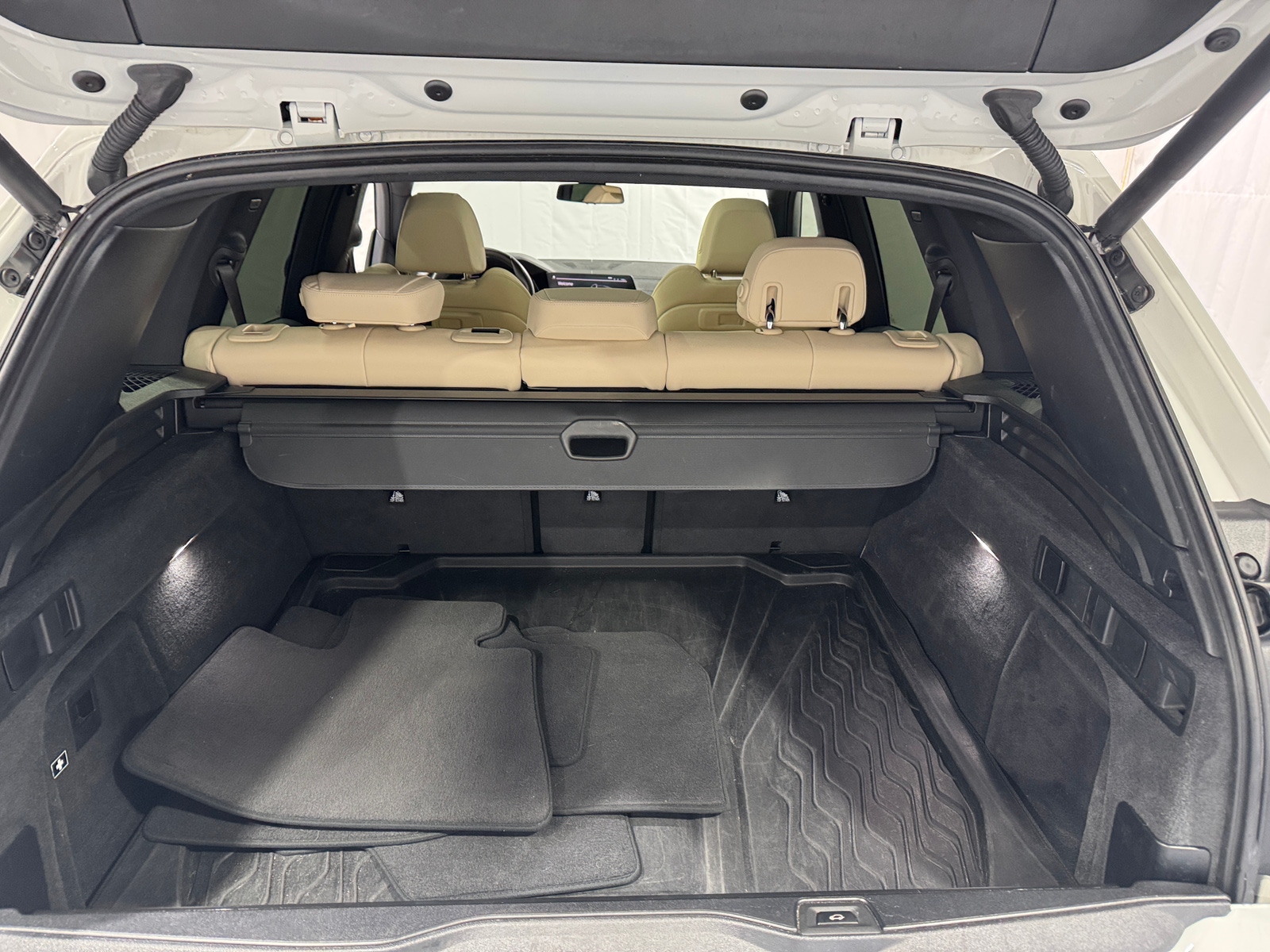 Thumbnail: 2021 BMW X5 - 6