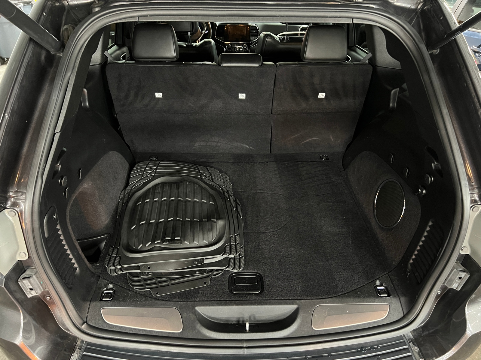 Thumbnail: 2019 Jeep Grand Cherokee - 6