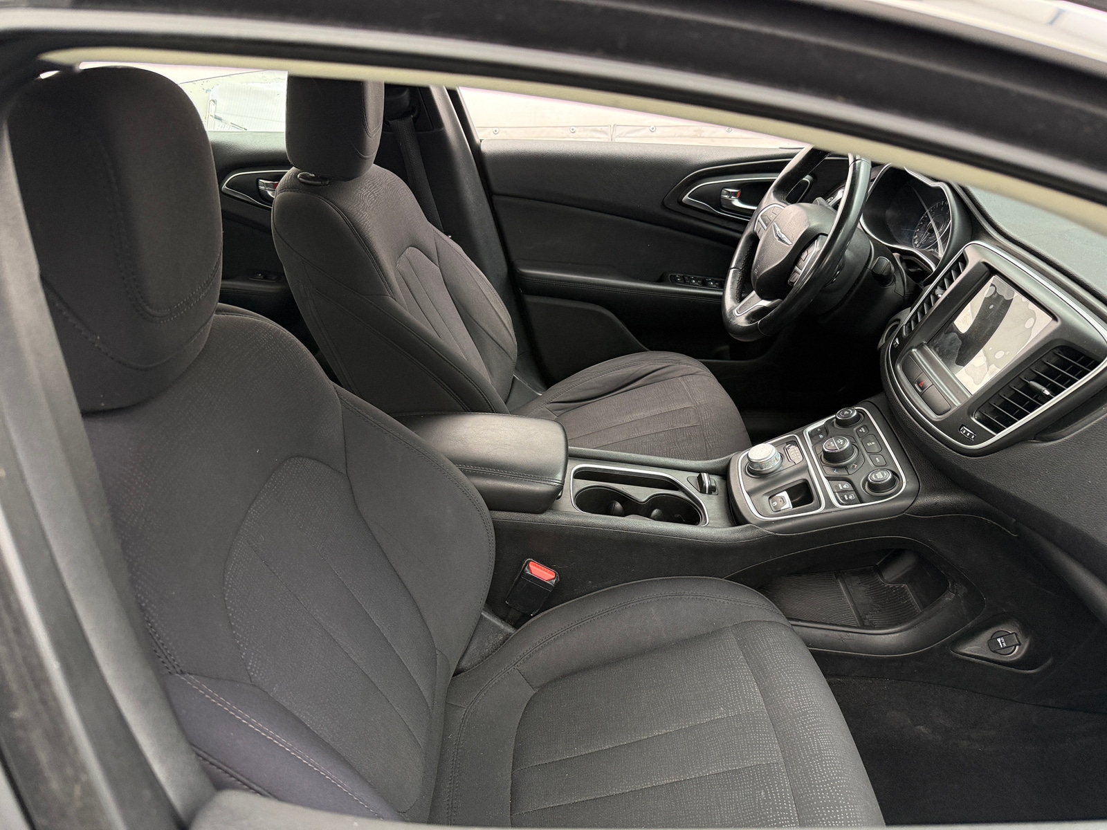 Thumbnail: 2015 Chrysler 200 - 2