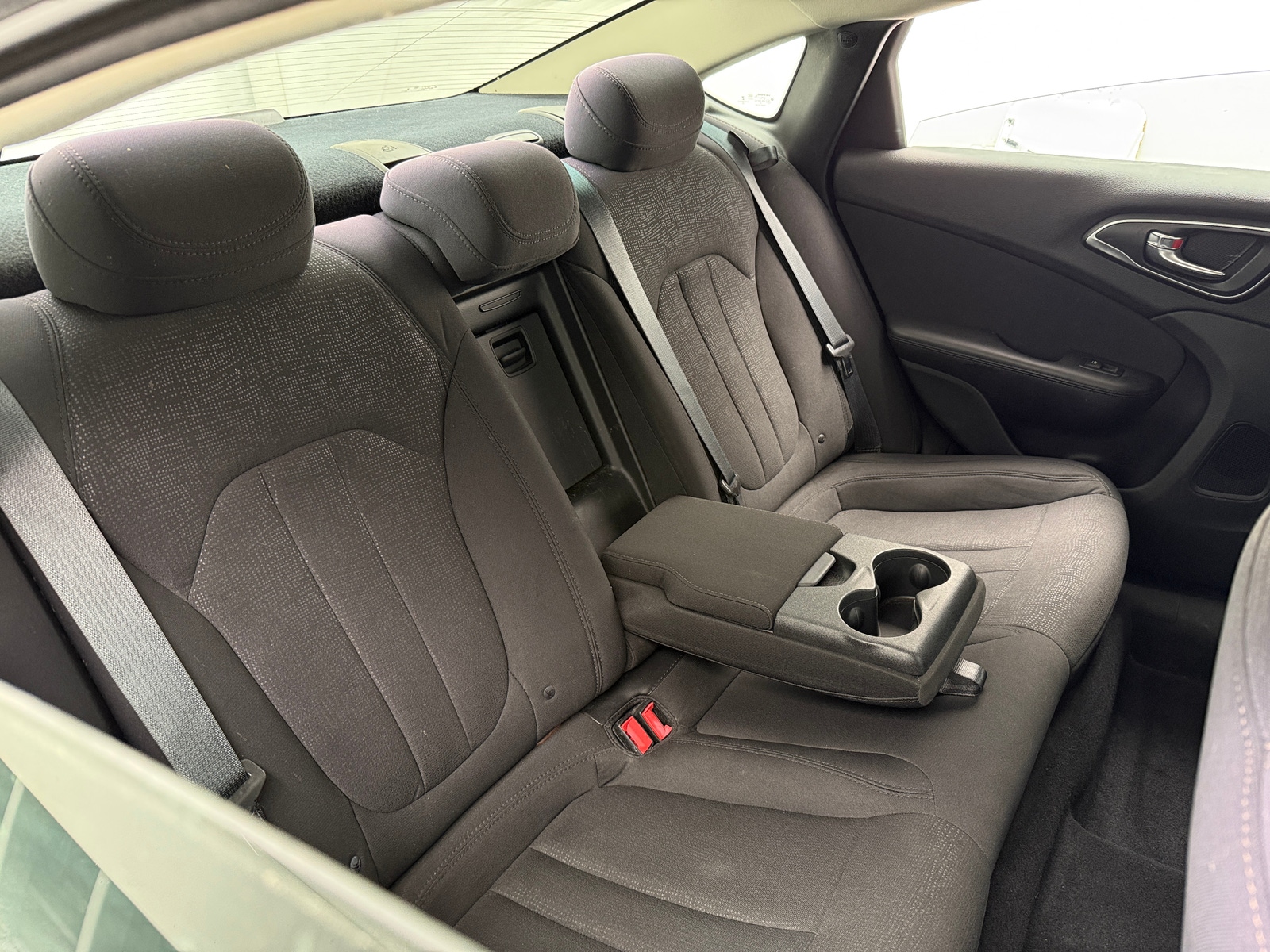 Thumbnail: 2015 Chrysler 200 - 6