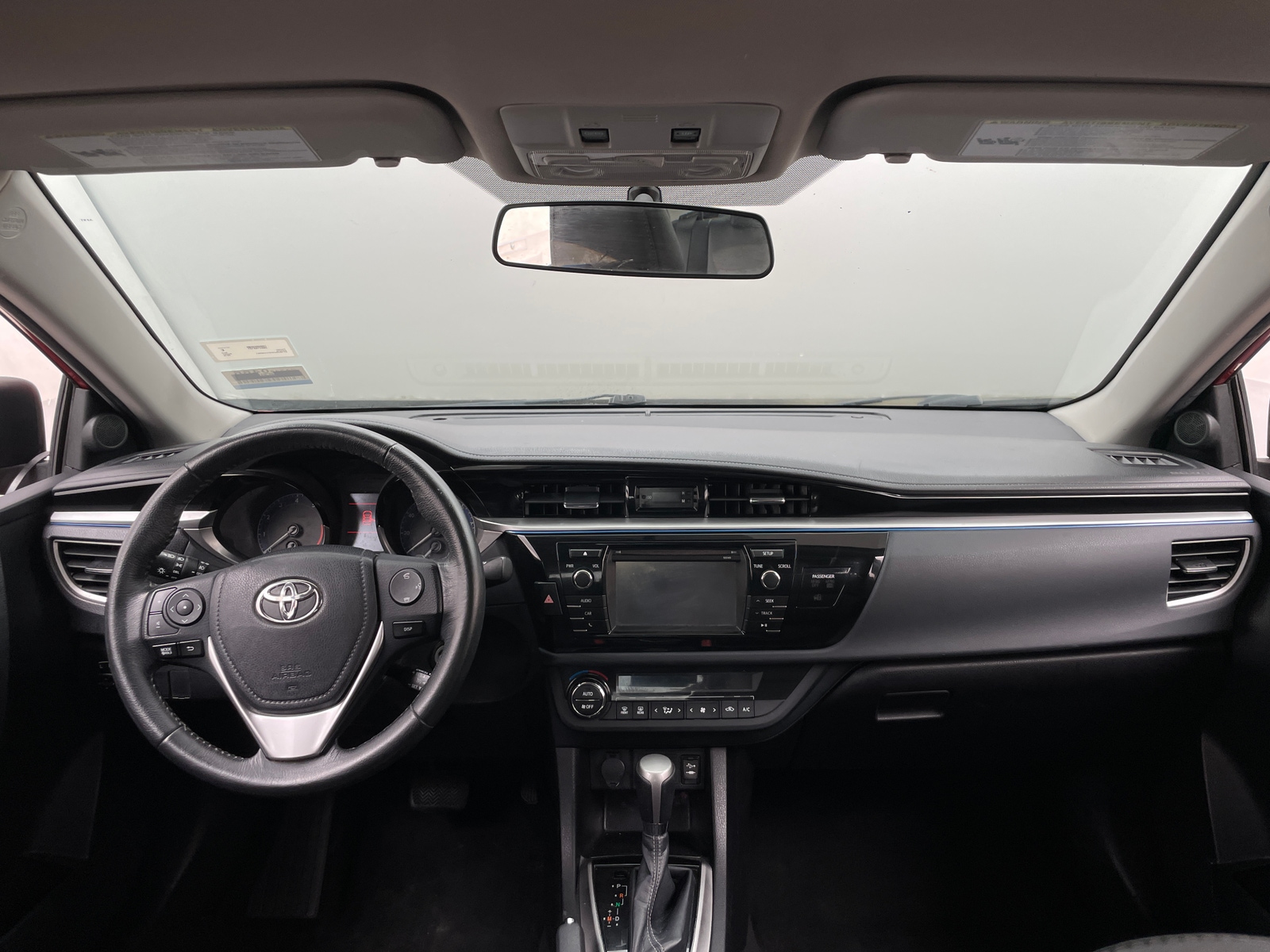 Thumbnail: 2015 Toyota Corolla - 3