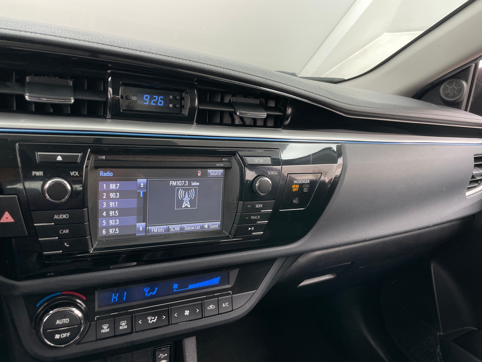 Thumbnail: 2015 Toyota Corolla - 4