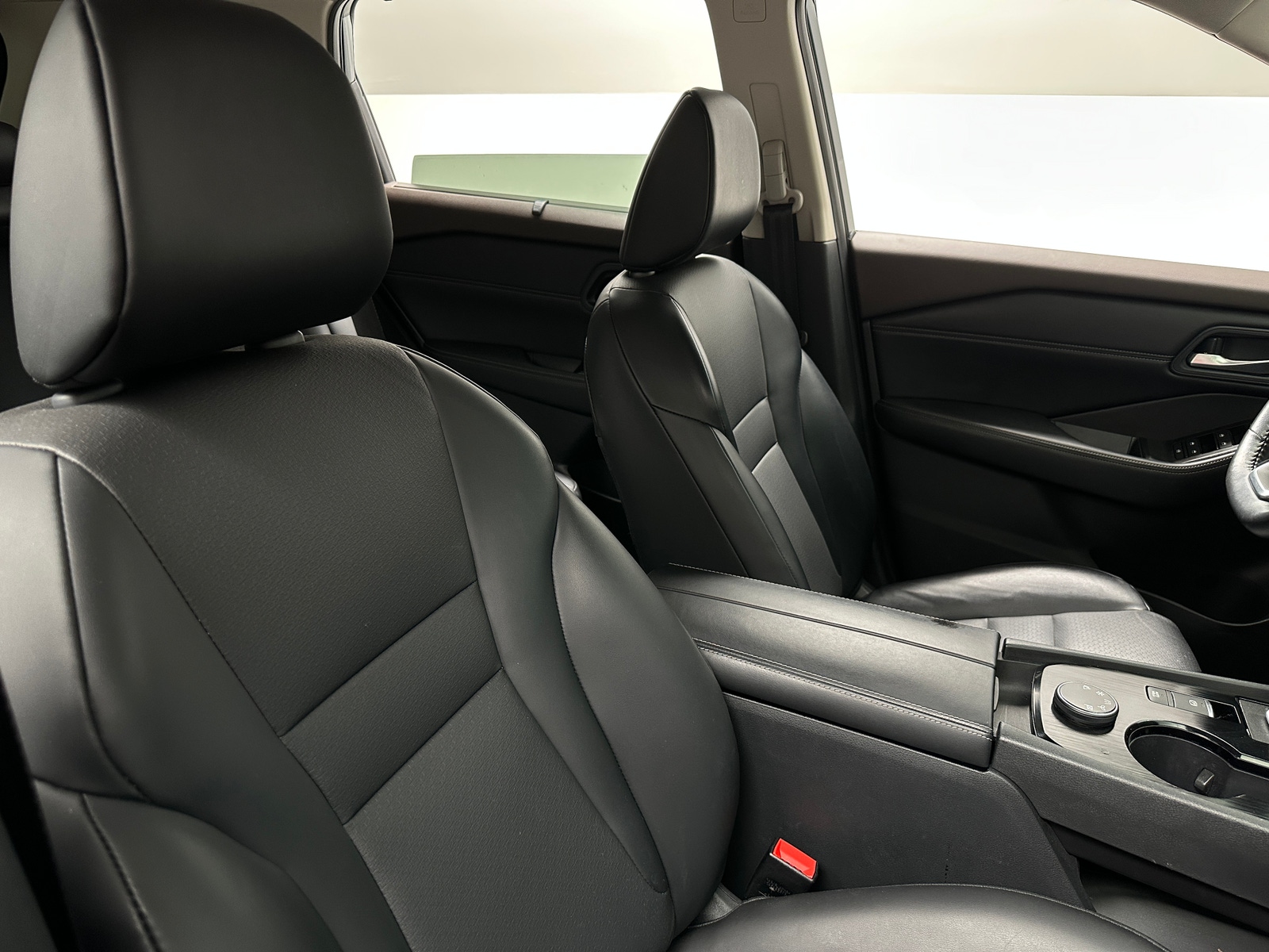 Thumbnail: 2023 Nissan Rogue - 2