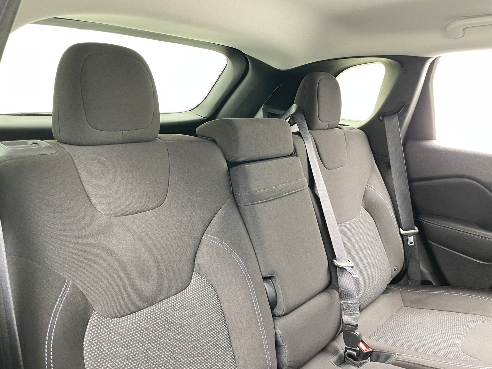 Thumbnail: 2019 Jeep Cherokee - 6