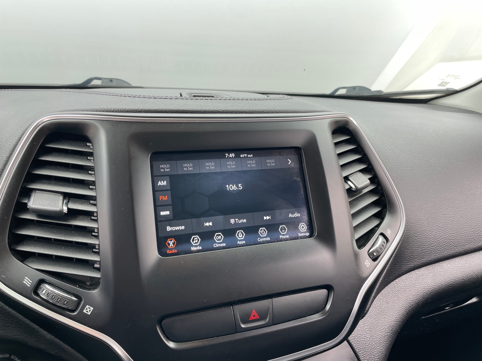 Thumbnail: 2019 Jeep Cherokee - 4