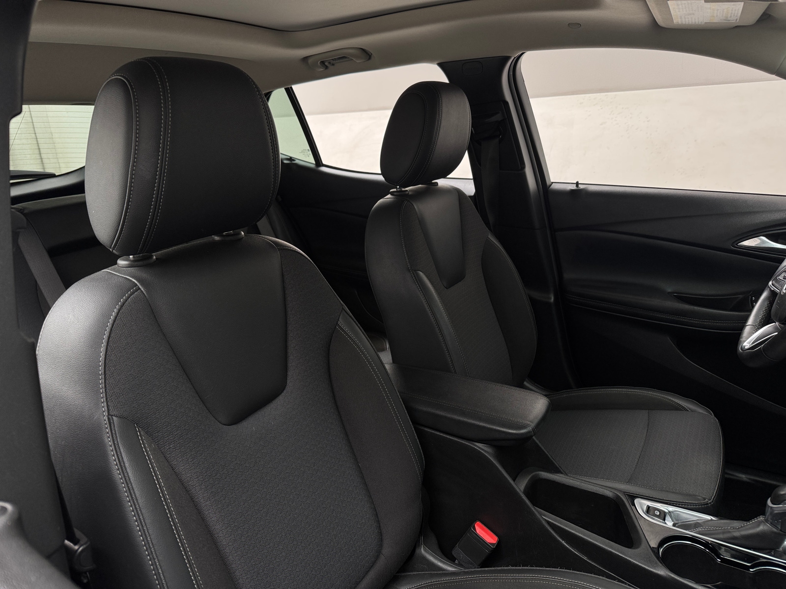 Thumbnail: 2020 Buick Encore GX - 2