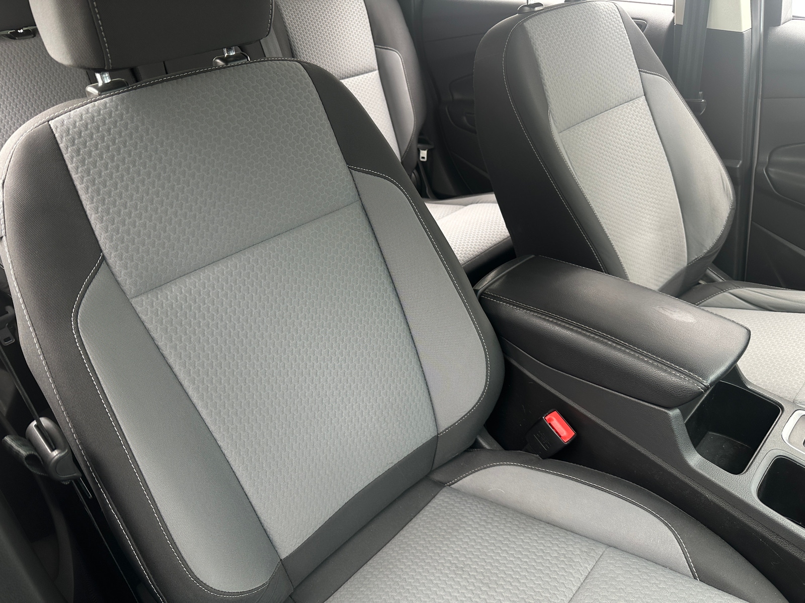 Thumbnail: 2017 Ford Escape - 2