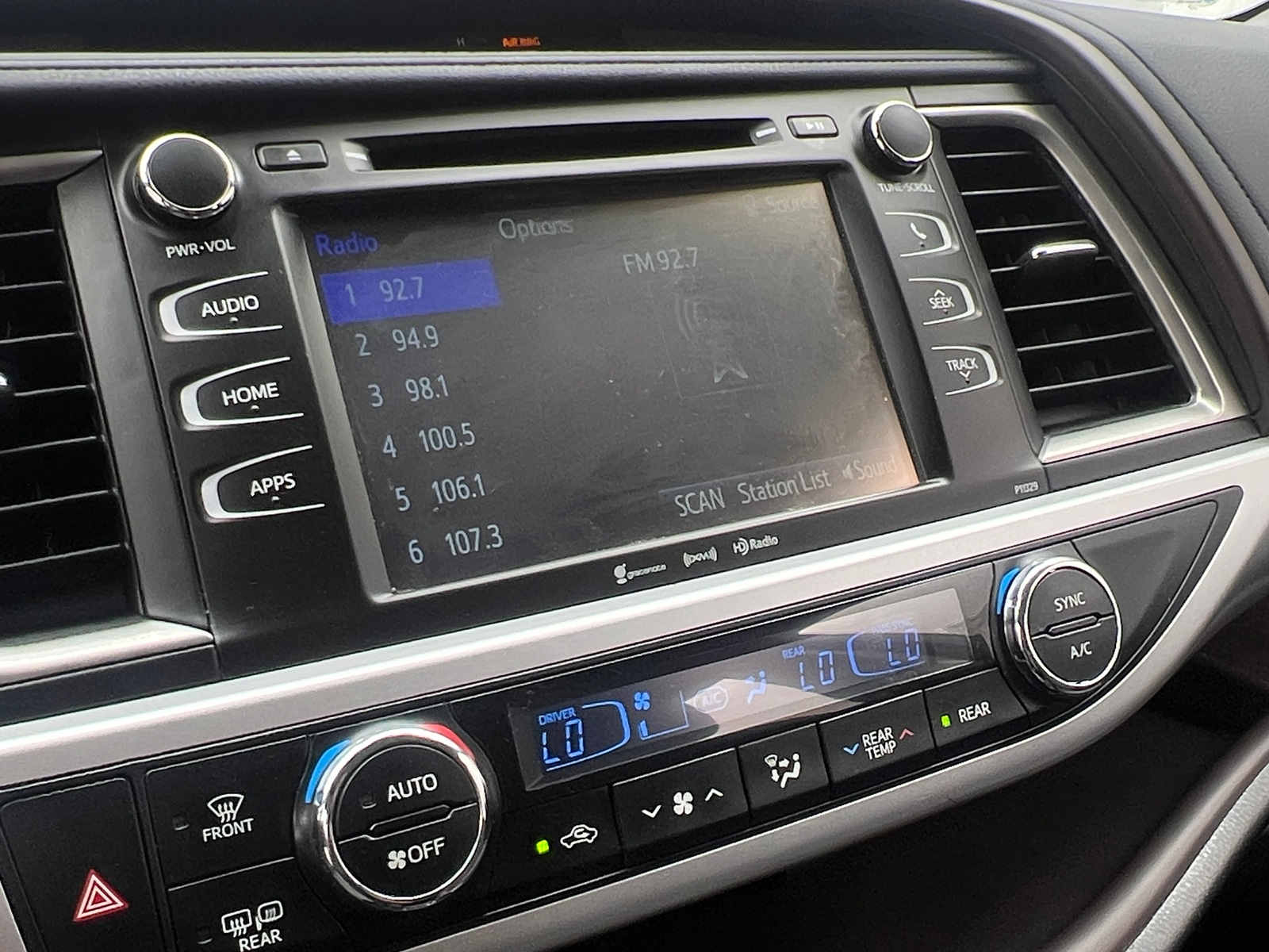 Thumbnail: 2017 Toyota Highlander - 4