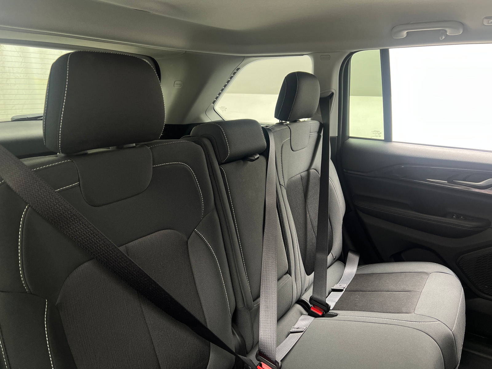 Thumbnail: 2023 Jeep Grand Cherokee - 6