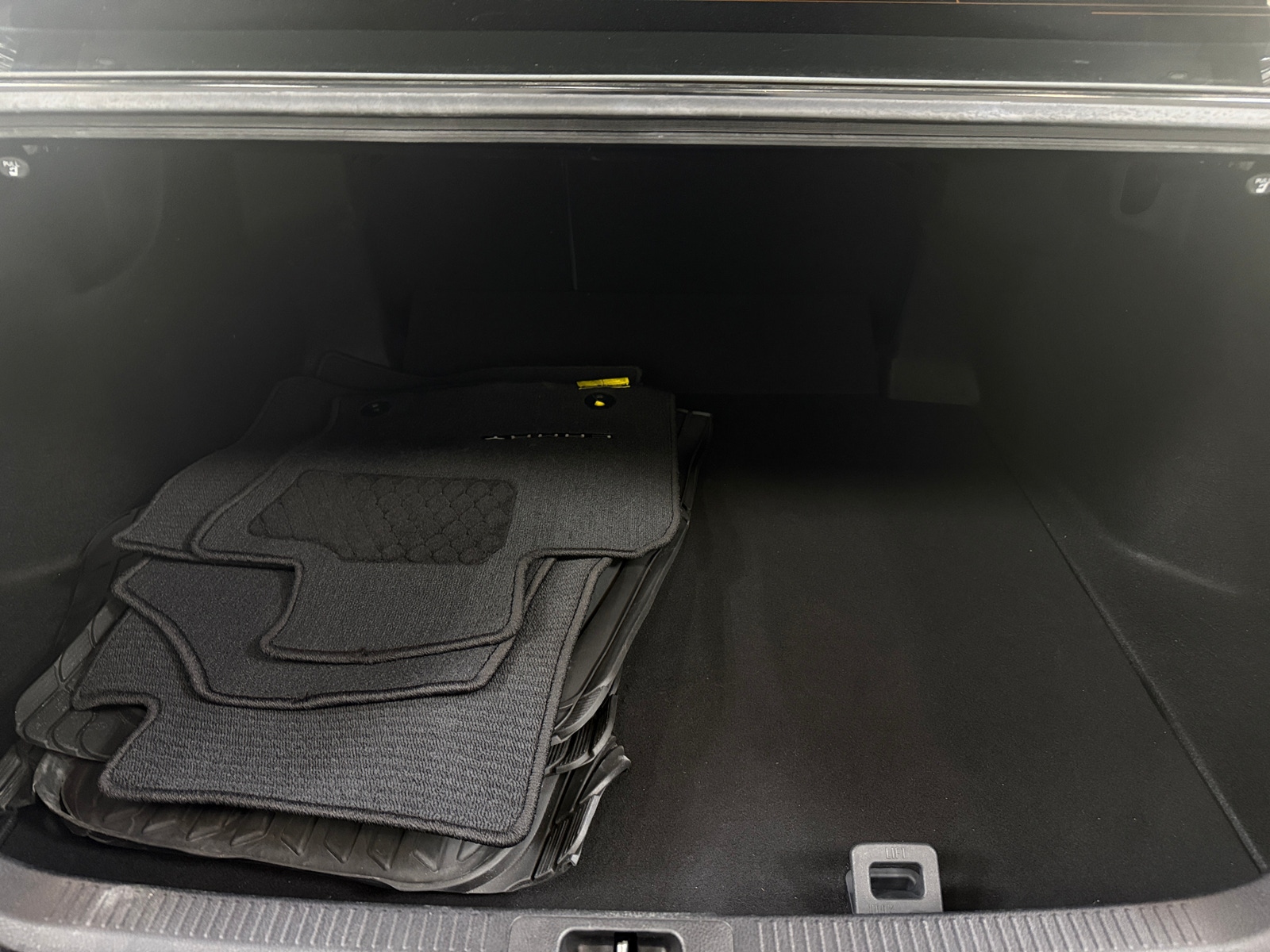 Thumbnail: 2020 Toyota Camry - 7