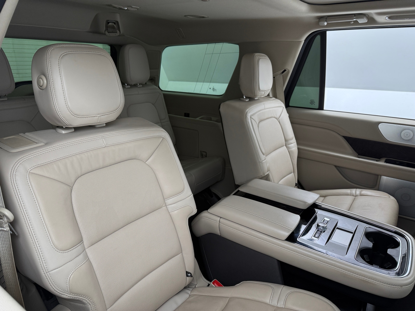 Thumbnail: 2020 Lincoln Navigator - 5