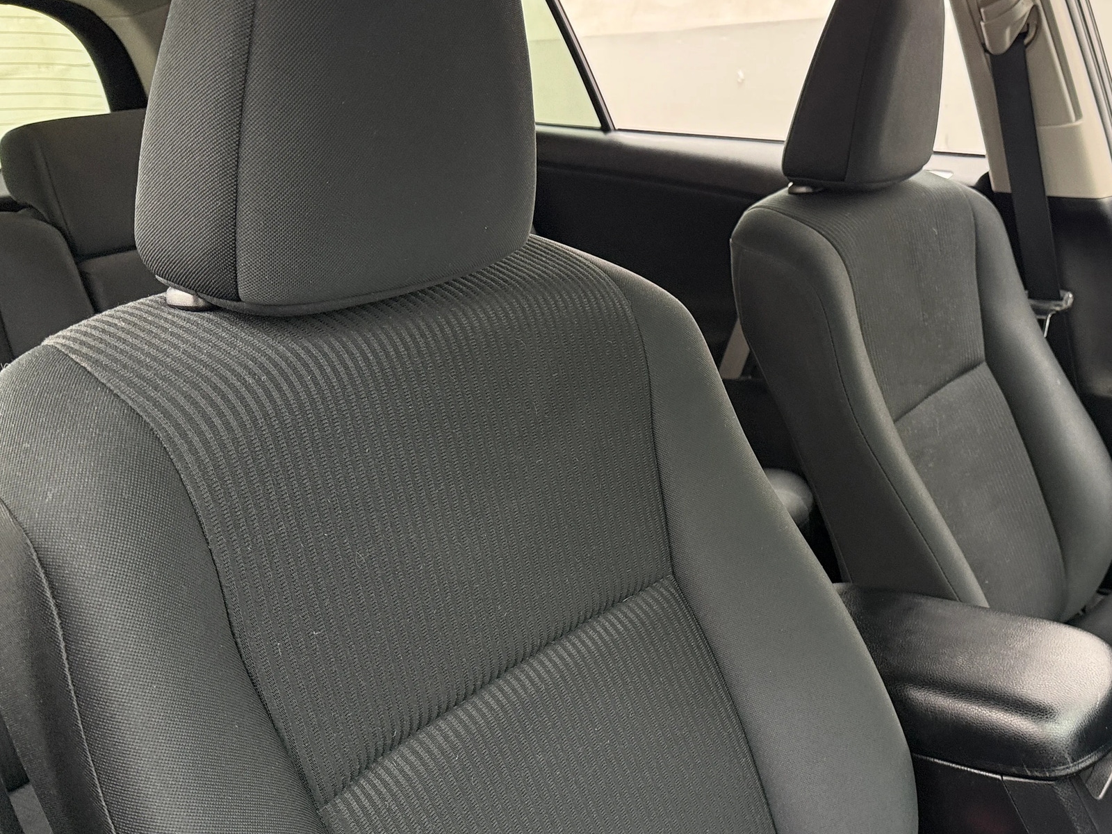 Thumbnail: 2018 Toyota RAV4 - 2