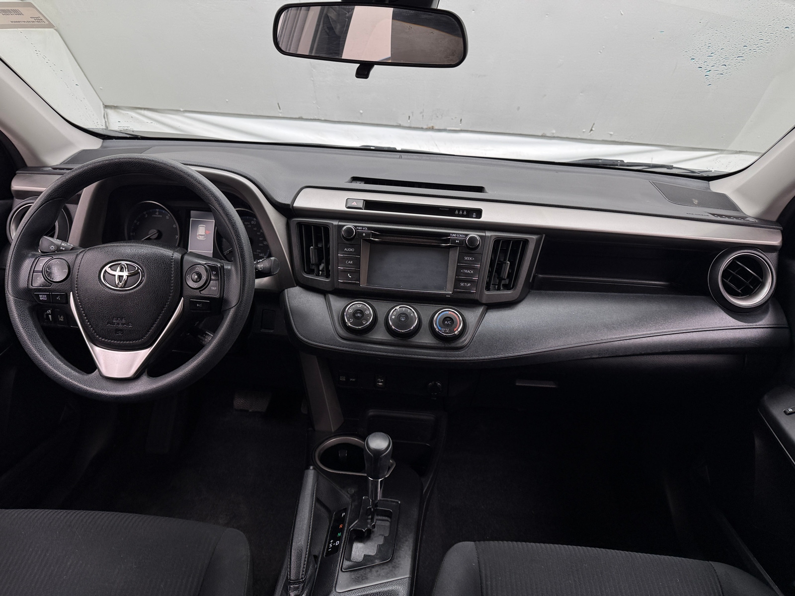 Thumbnail: 2018 Toyota RAV4 - 3