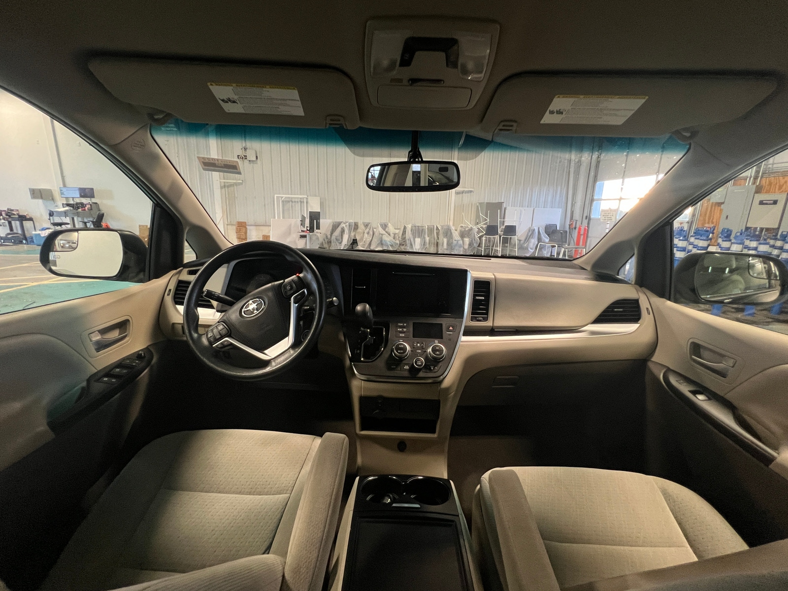 Thumbnail: 2015 Toyota Sienna - 3