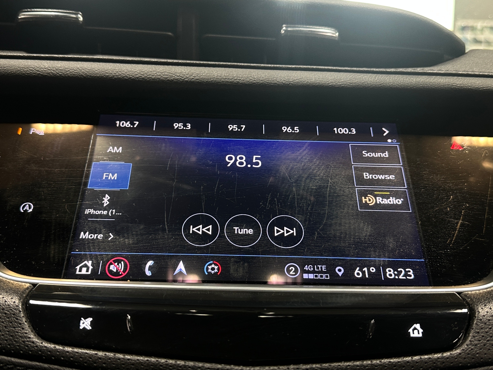 Thumbnail: 2025 Cadillac XT5 - 3