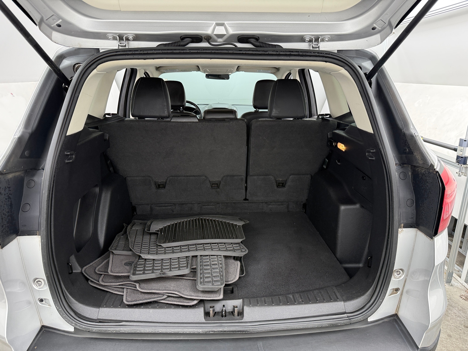 Thumbnail: 2019 Ford Escape - 6