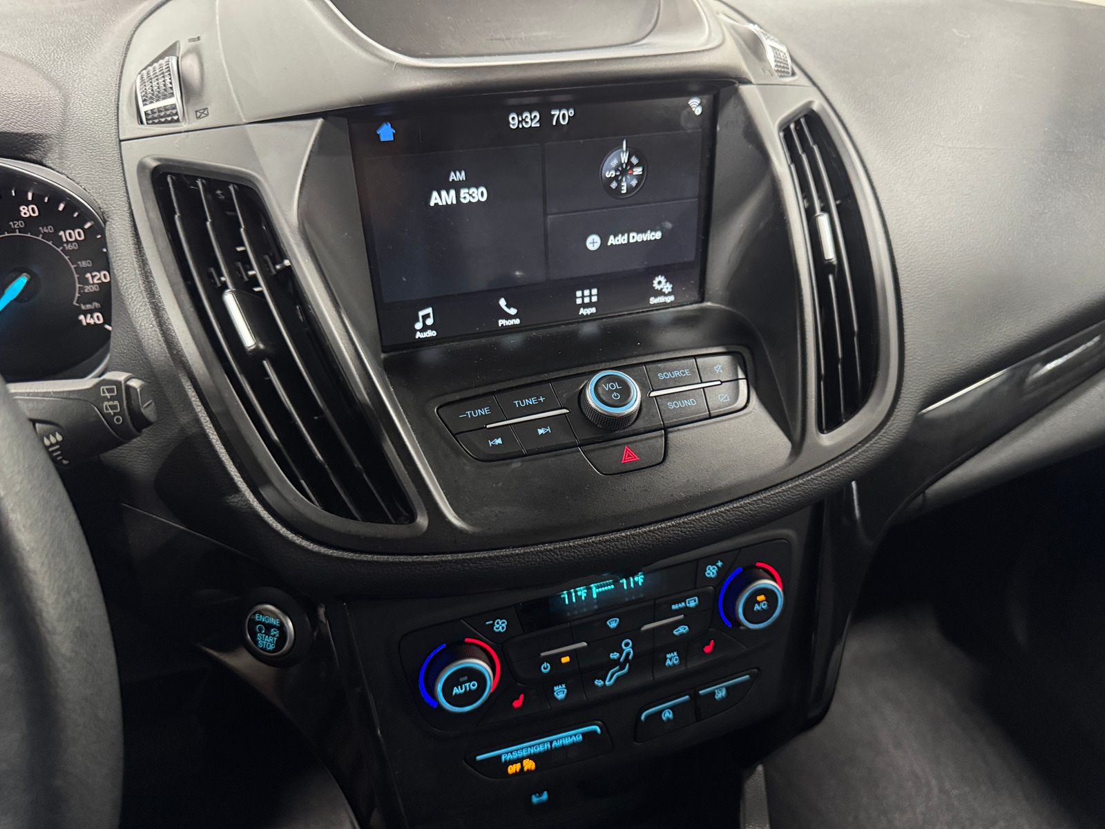 Thumbnail: 2019 Ford Escape - 3