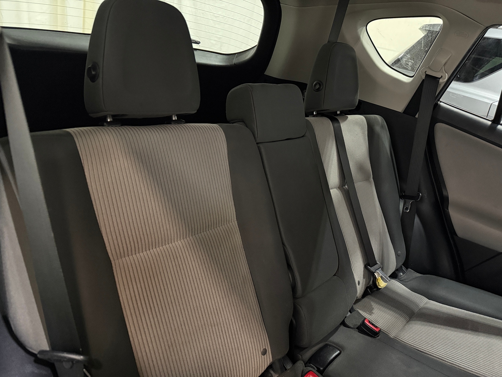 Thumbnail: 2015 Toyota RAV4 - 6