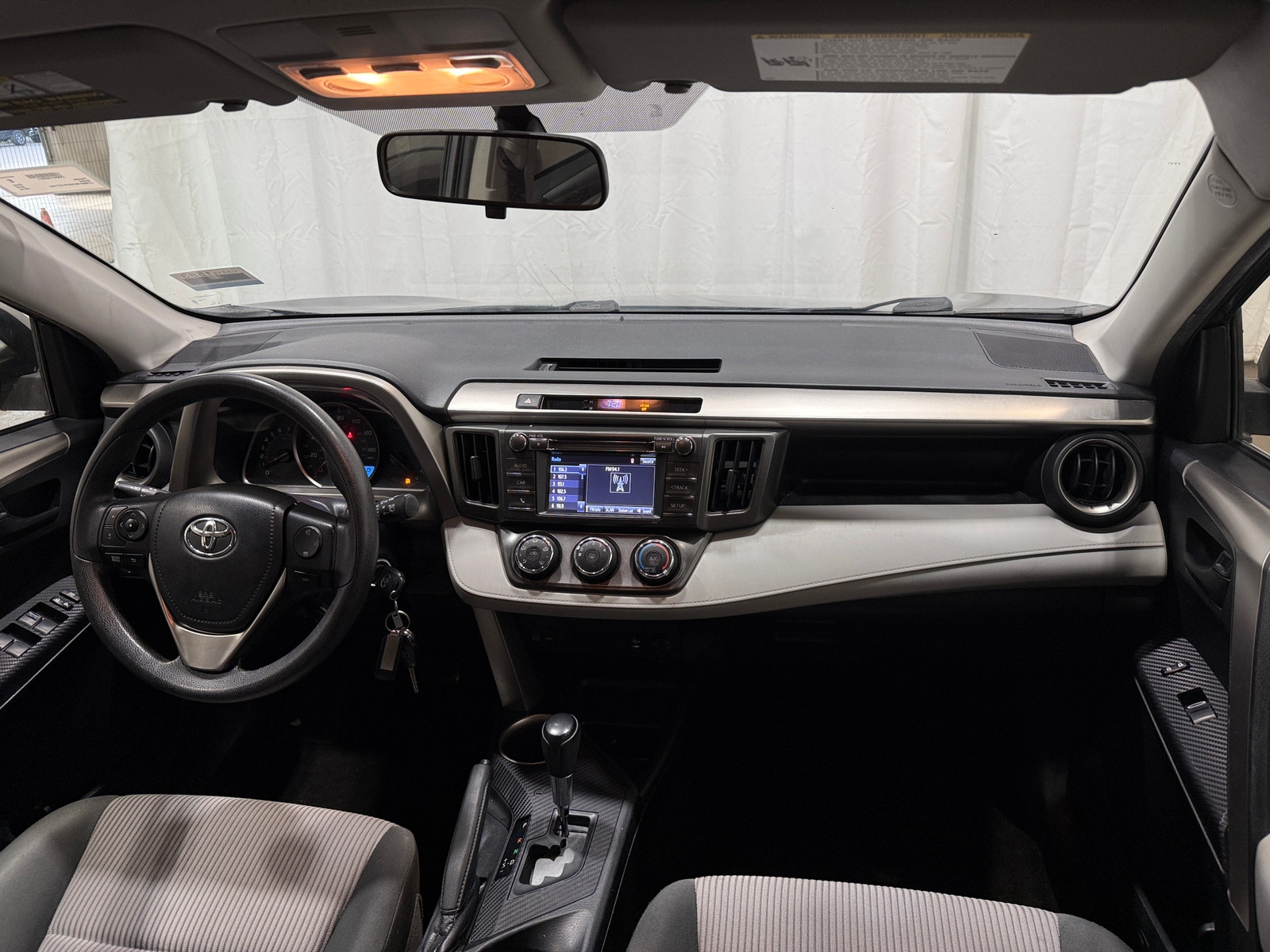 Thumbnail: 2015 Toyota RAV4 - 3