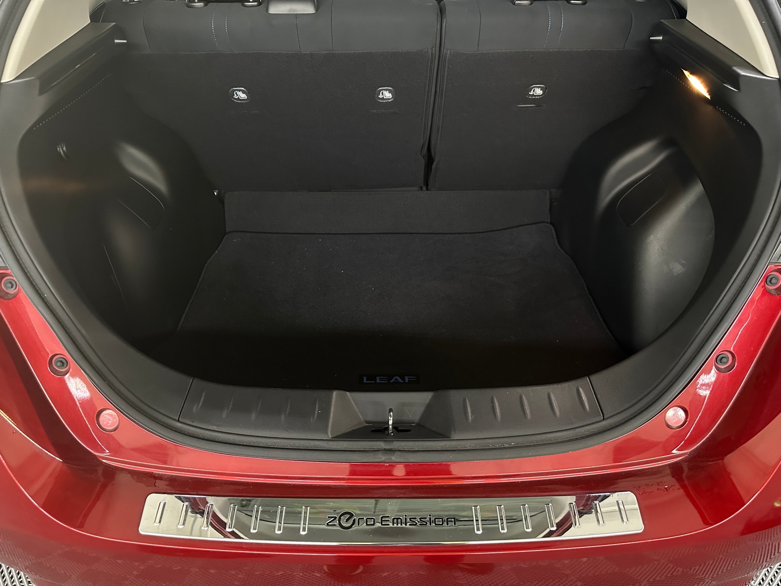 Thumbnail: 2019 Nissan Leaf - 7